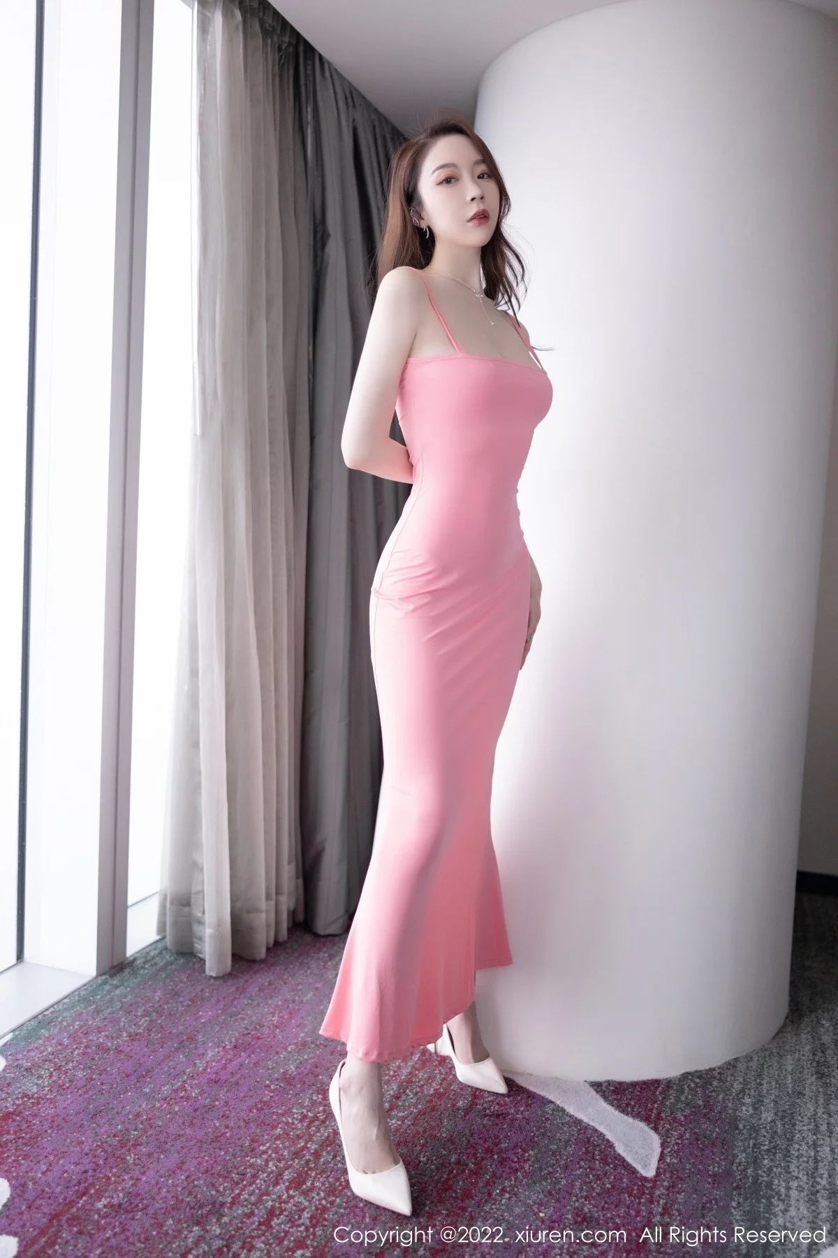 [[XiuRen秀人网]秀人网]No.5379_模特梦心玥佛山心愿旅拍性感粉色吊带长裙秀高挑身材诱惑写真82P