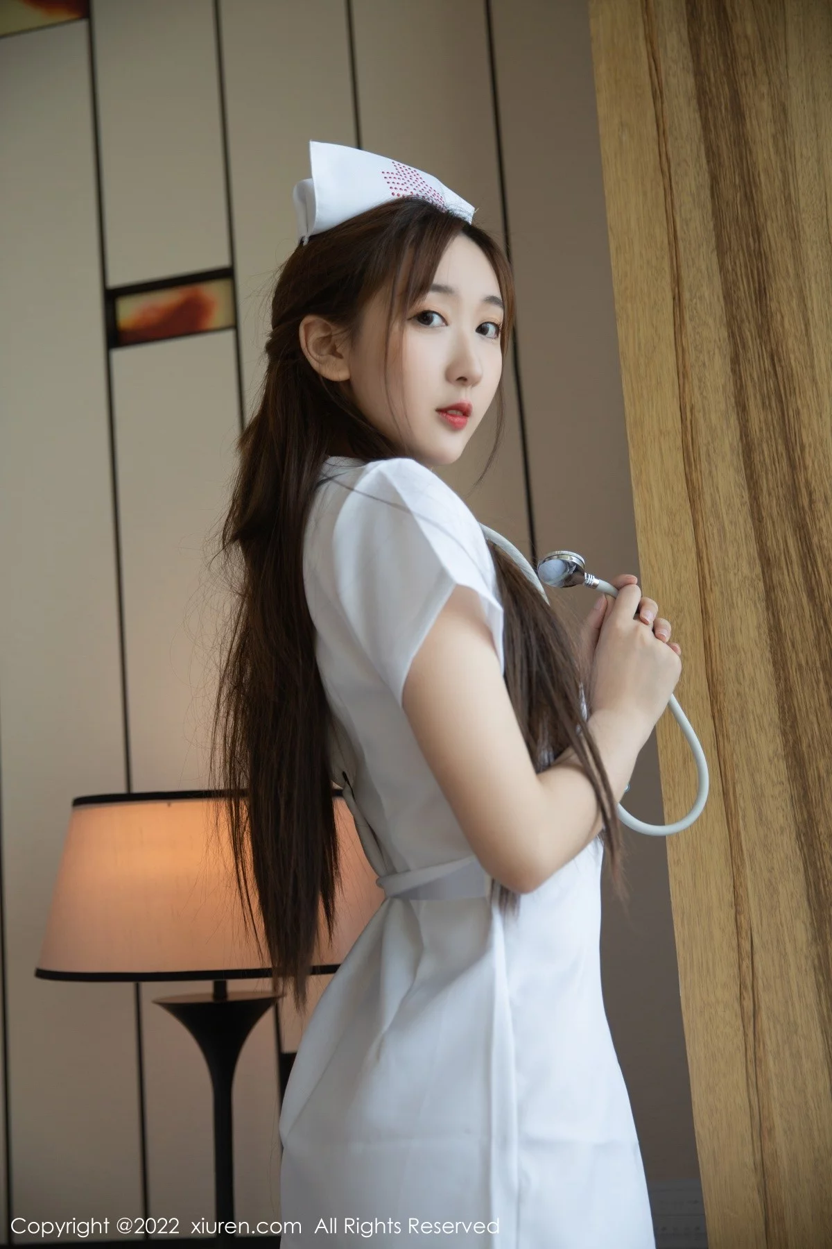 [[XiuRen秀人网]秀人网]No.5375_模特江真真性感白色护士服饰配超薄开档无内肉丝惹火诱惑写真71P