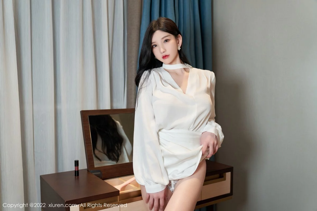 [[XiuRen秀人网]秀人网]No.5381_女神周于希Sally私房简约白色服半脱露蕾丝内裤秀翘臀诱惑写真77P