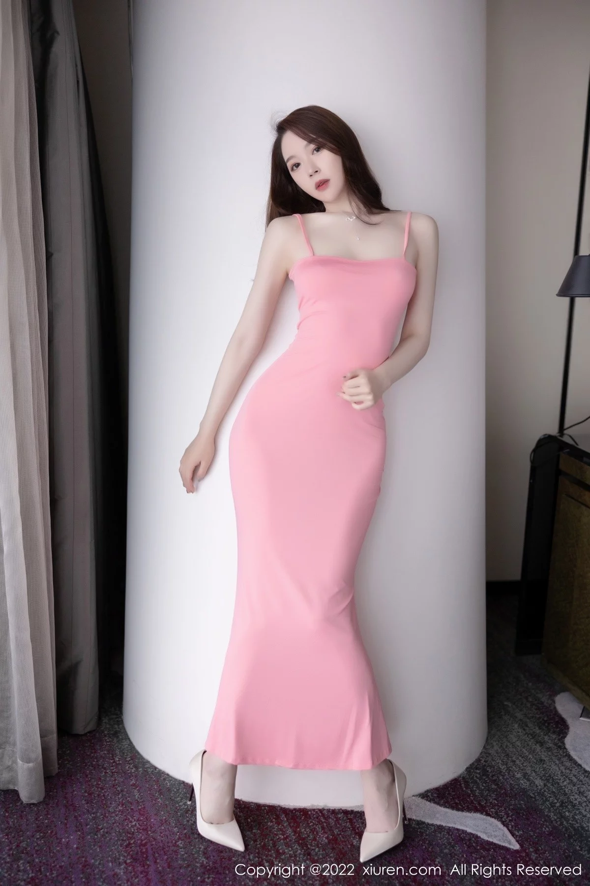 [[XiuRen秀人网]秀人网]No.5379_模特梦心玥佛山心愿旅拍性感粉色吊带长裙秀高挑身材诱惑写真82P