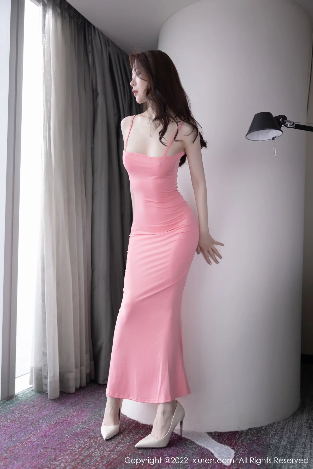 [[XiuRen秀人网]秀人网]No.5379_模特梦心玥佛山心愿旅拍性感粉色吊带长裙秀高挑身材诱惑写真82P