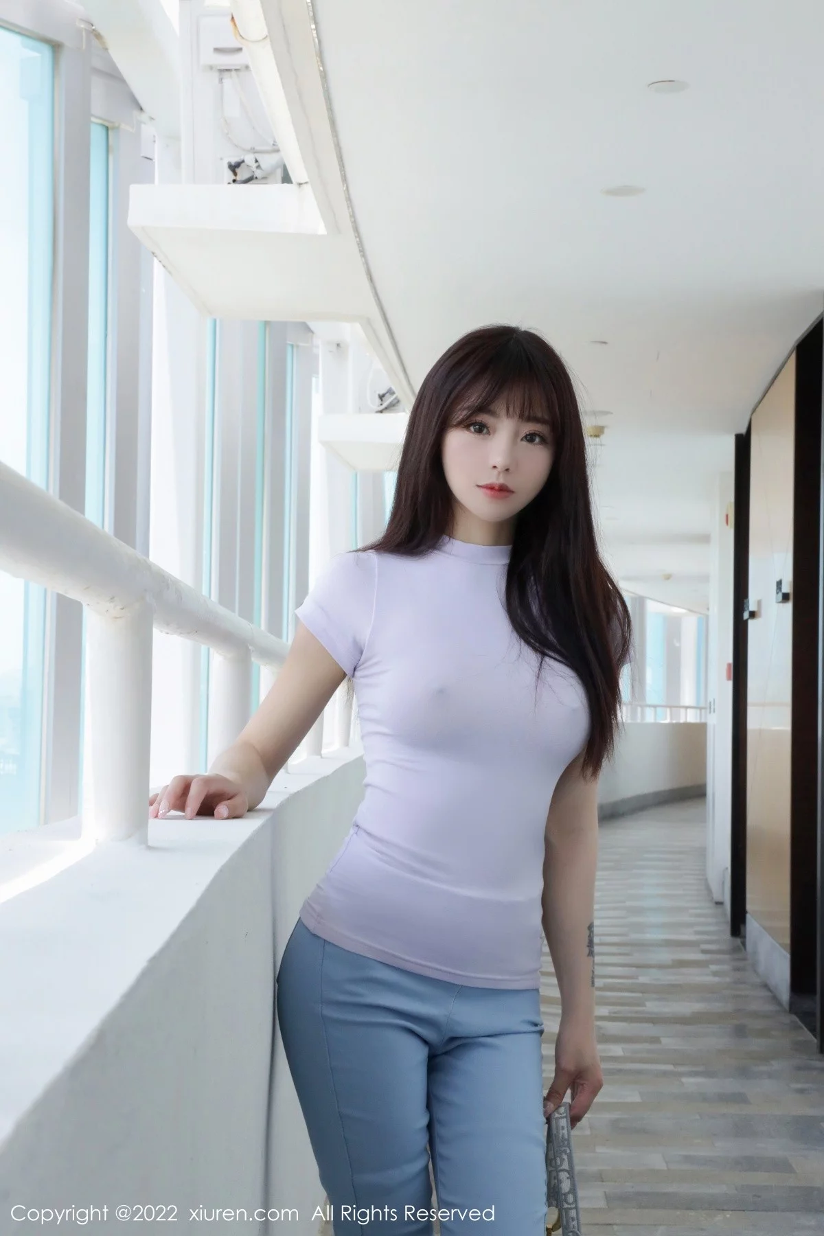 [[XiuRen秀人网]秀人网]No.5384_模特佘贝拉bella三亚旅拍紫色收身衣配长裤秀完美身材诱惑写真84P