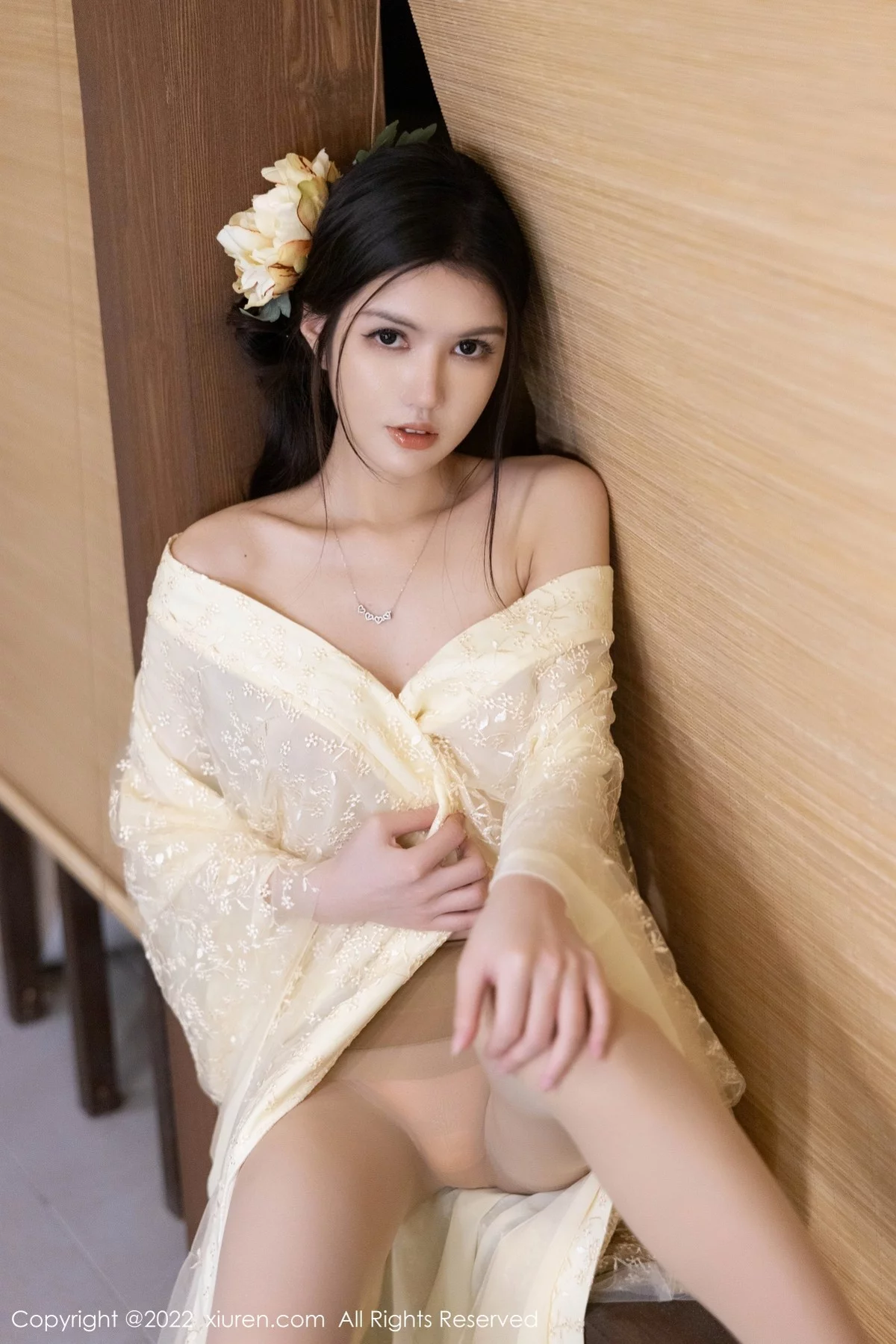 [[XiuRen秀人网]秀人网]No.5387_模特媛媛酱belle淡黄轻透古装服配超薄肉丝秀惹火身材诱惑写真60P