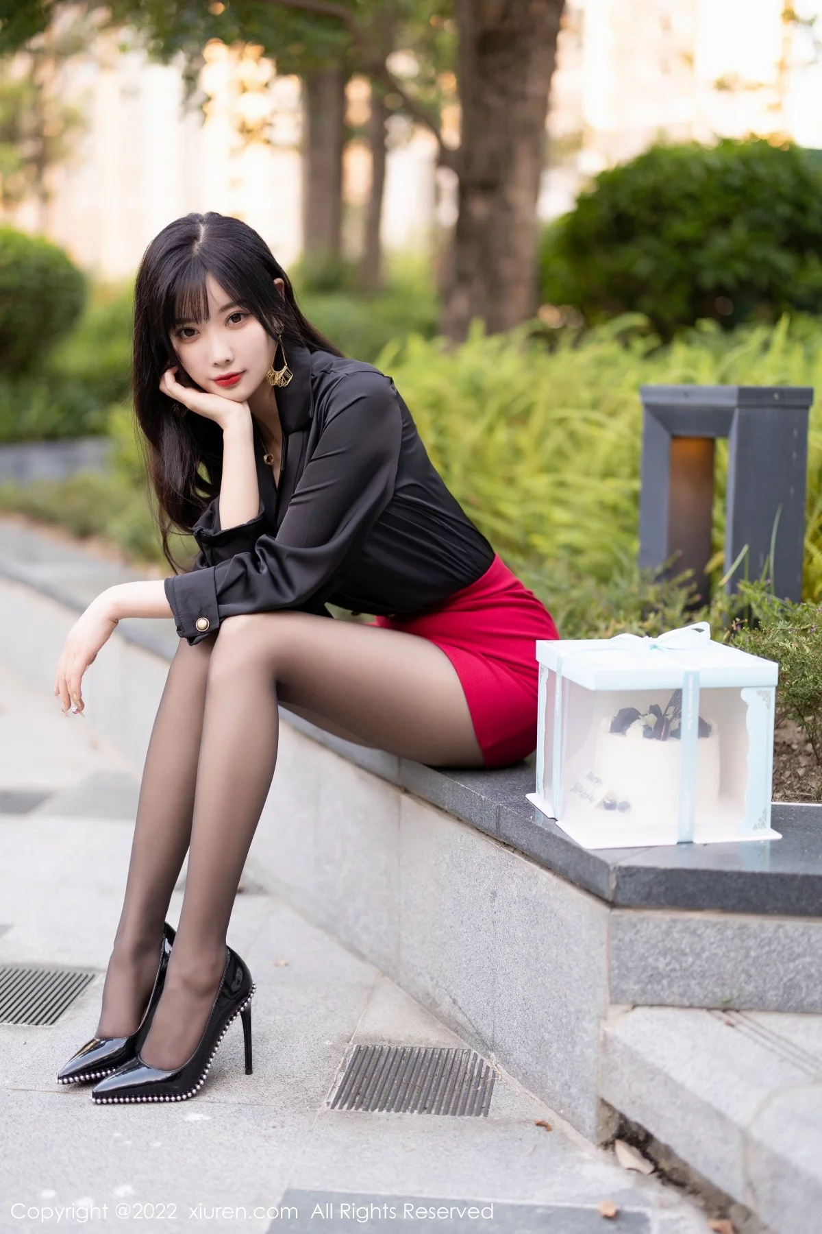 [[XiuRen秀人网]秀人网]No.5390_女神杨晨晨Yome半脱露轻透蕾丝内衣配超薄无内黑丝诱惑写真82P