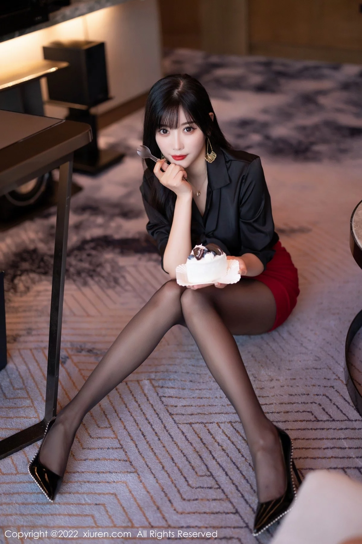 [[XiuRen秀人网]秀人网]No.5390_女神杨晨晨Yome半脱露轻透蕾丝内衣配超薄无内黑丝诱惑写真82P