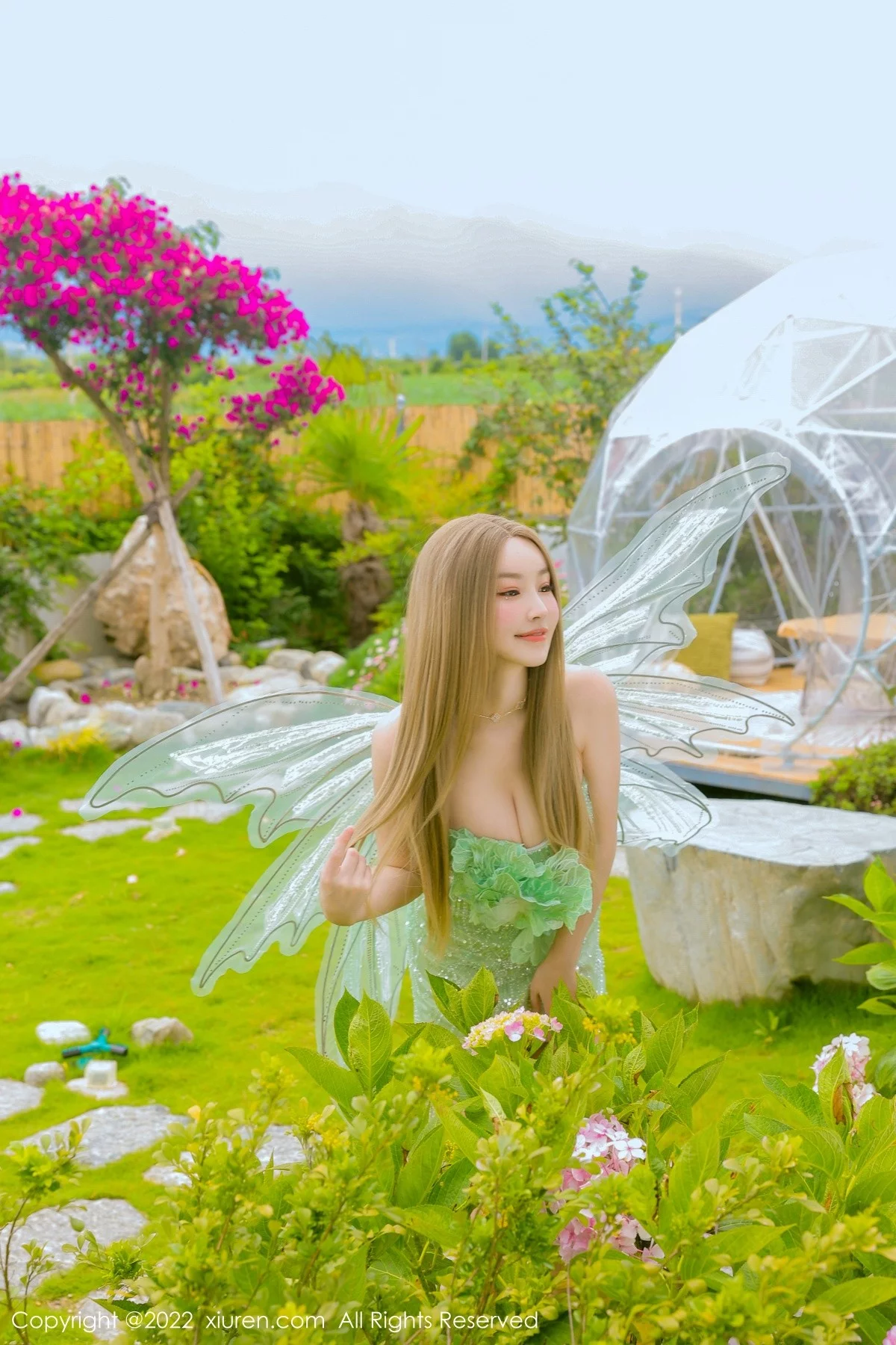 [[XiuRen秀人网]秀人网]No.5382_女神朱可儿Flora大理旅拍绿色精灵服饰低胸秀傲人豪乳诱惑写真68P