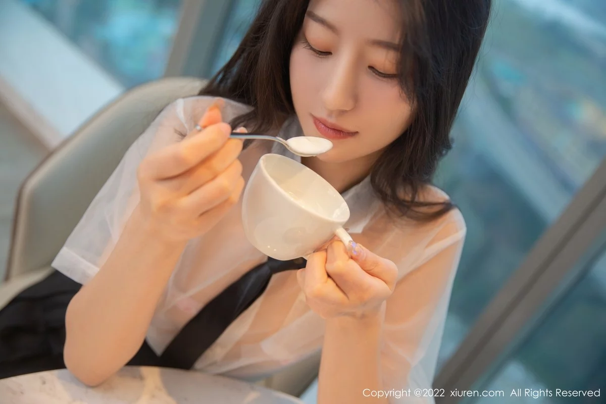 [[XiuRen秀人网]秀人网]No.5385_模特熊小诺性感轻透白T配黑色短裙露超薄无内黑丝极致诱惑写真72P