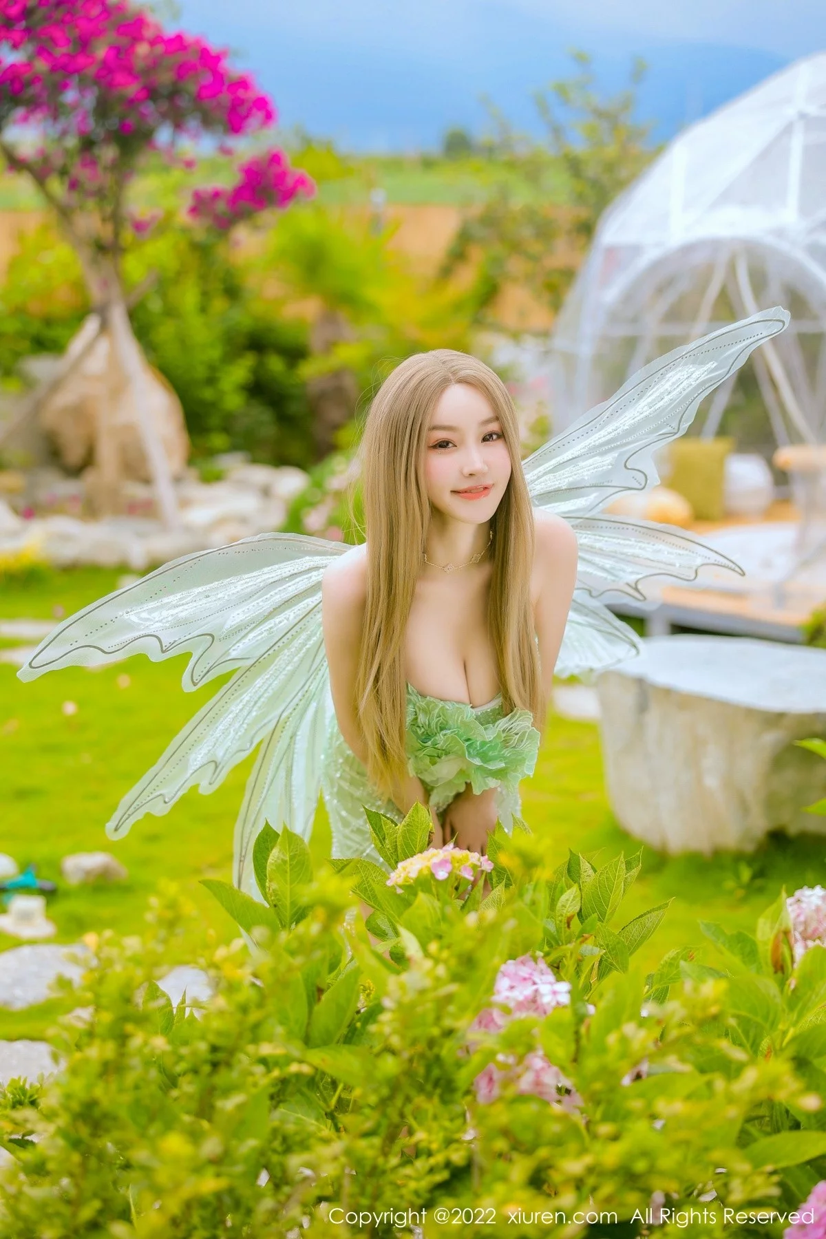 [[XiuRen秀人网]秀人网]No.5382_女神朱可儿Flora大理旅拍绿色精灵服饰低胸秀傲人豪乳诱惑写真68P