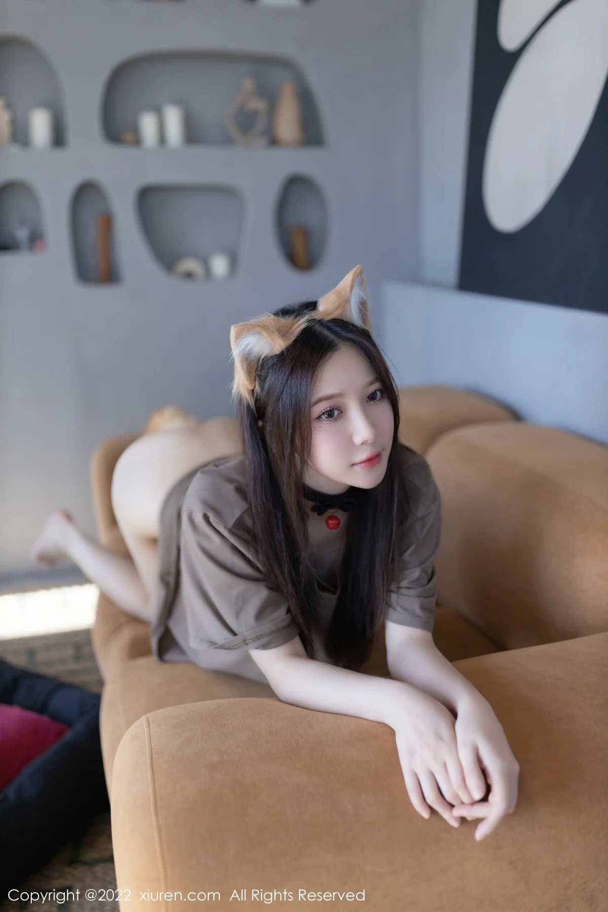 [[XiuRen秀人网]秀人网]No.5395_模特鱼子酱Fish猫咪装扮主题宽松上衣秀婀娜动人身段诱惑写真75P