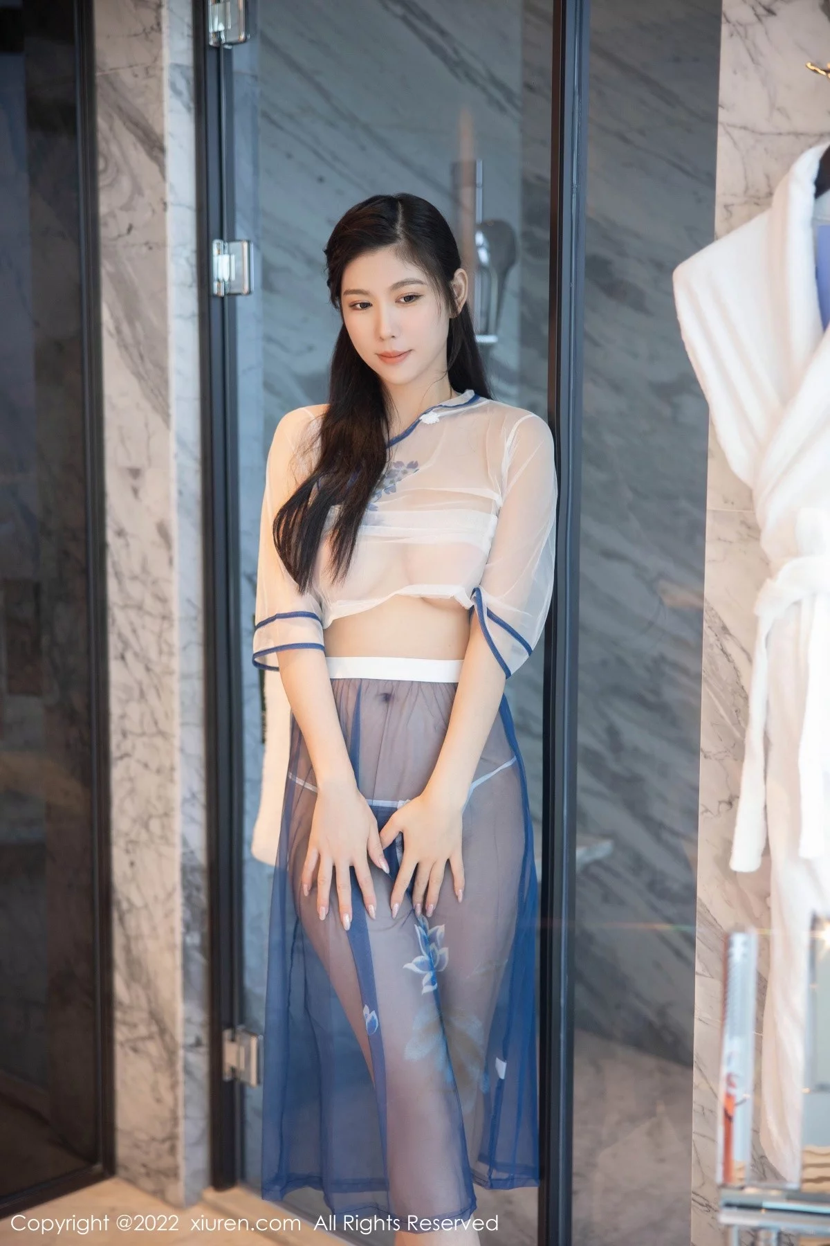 [[XiuRen秀人网]秀人网]No.5401_模特李雅柔182CM白色轻透古装服饰透视秀惹火身材诱惑写真60P