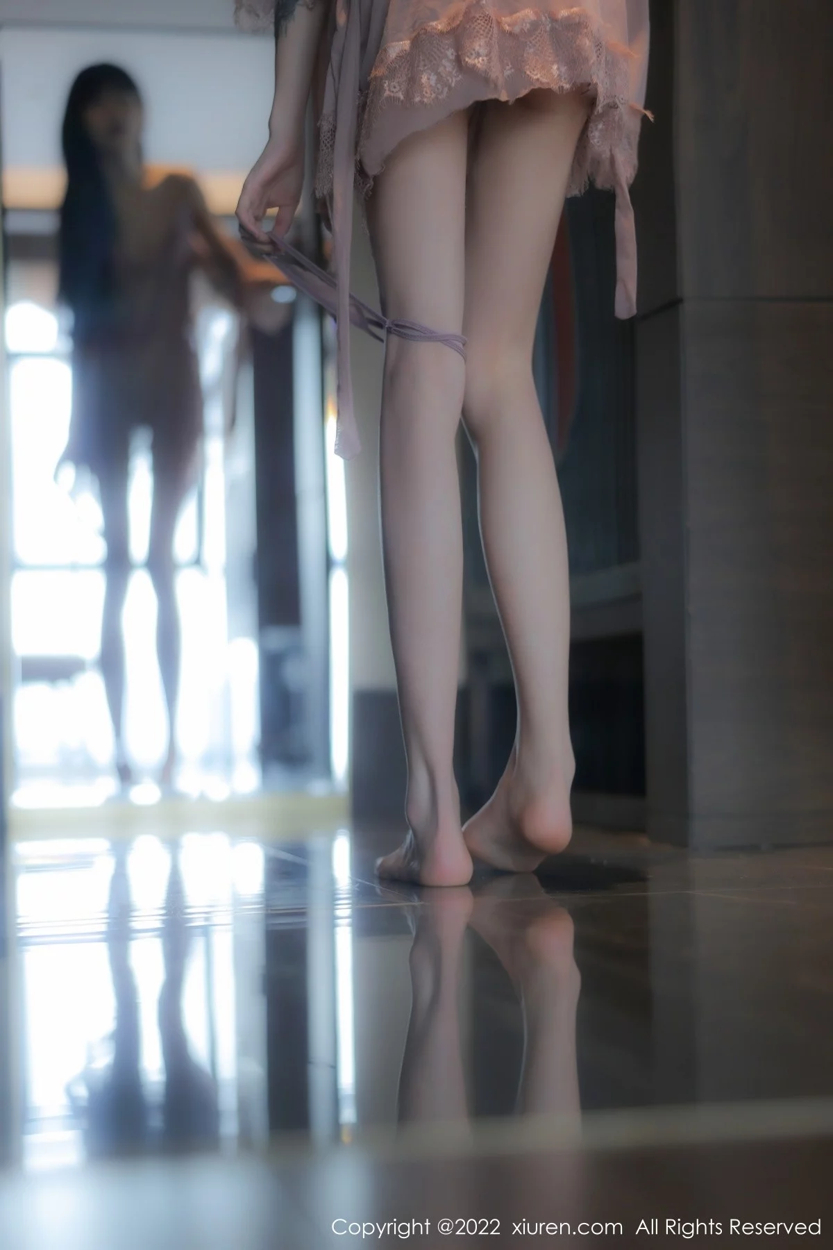 [[XiuRen秀人网]秀人网]No.5408_模特77qiqi私房淡紫睡衣透视秀完美身材性感美腿撩人诱惑写真69P