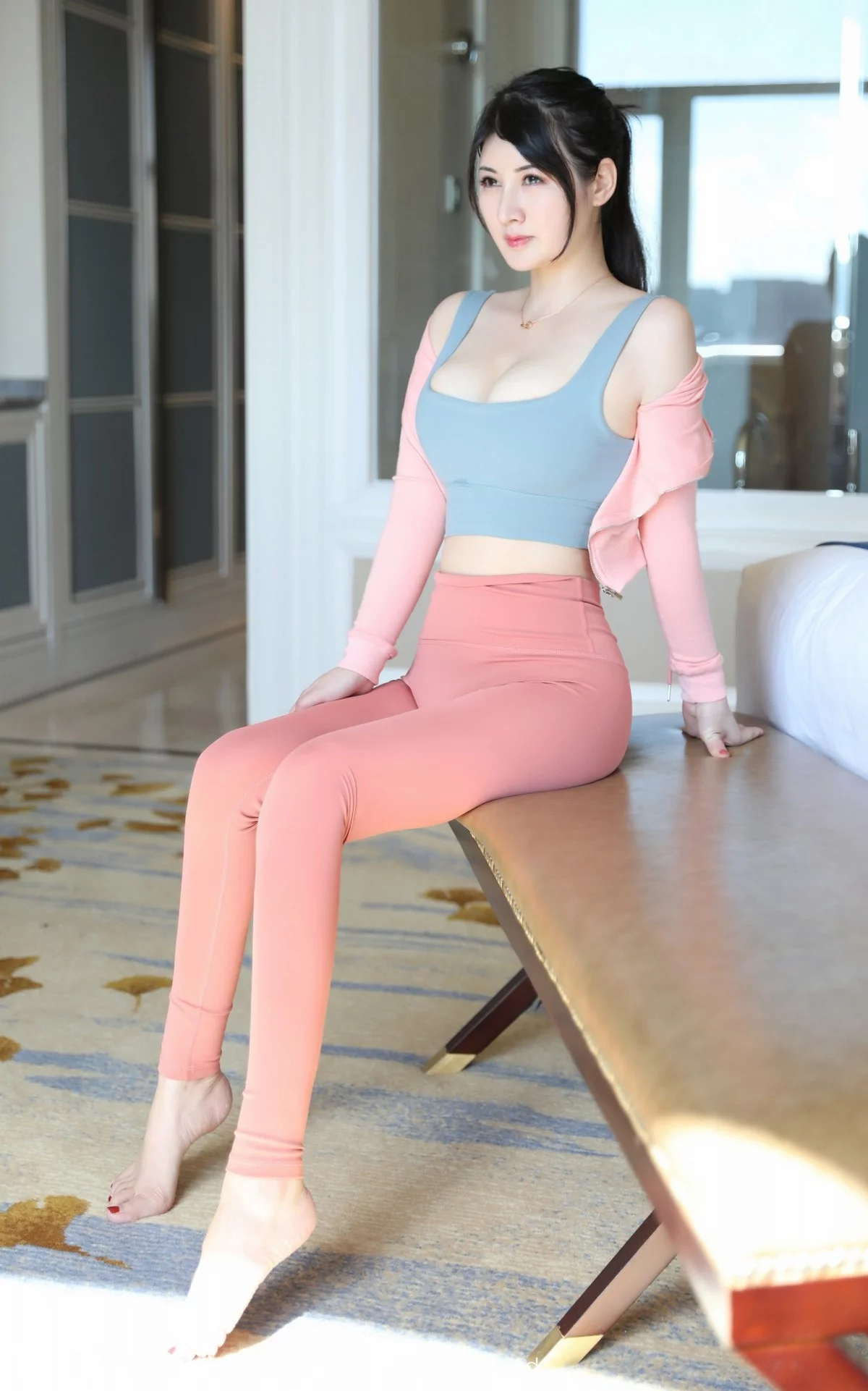 [[XiuRen秀人网]秀人网]No.5406_模特诗诗kiki健身房场景性感紧身运动服秀惹火身材诱惑写真55P