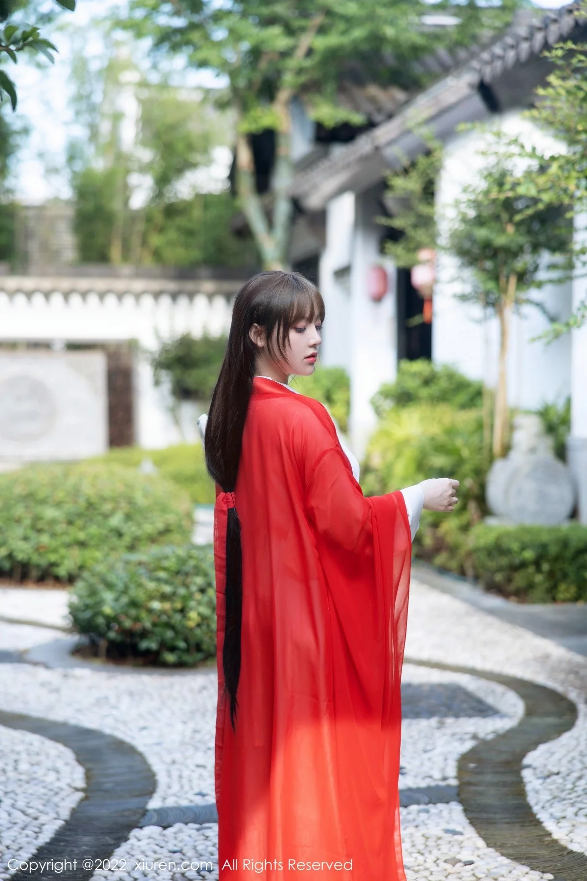 [[XiuRen秀人网]秀人网]No.5414_模特豆瓣酱性感红色唐韵古装服饰半脱露傲人豪乳惹火诱惑写真80P