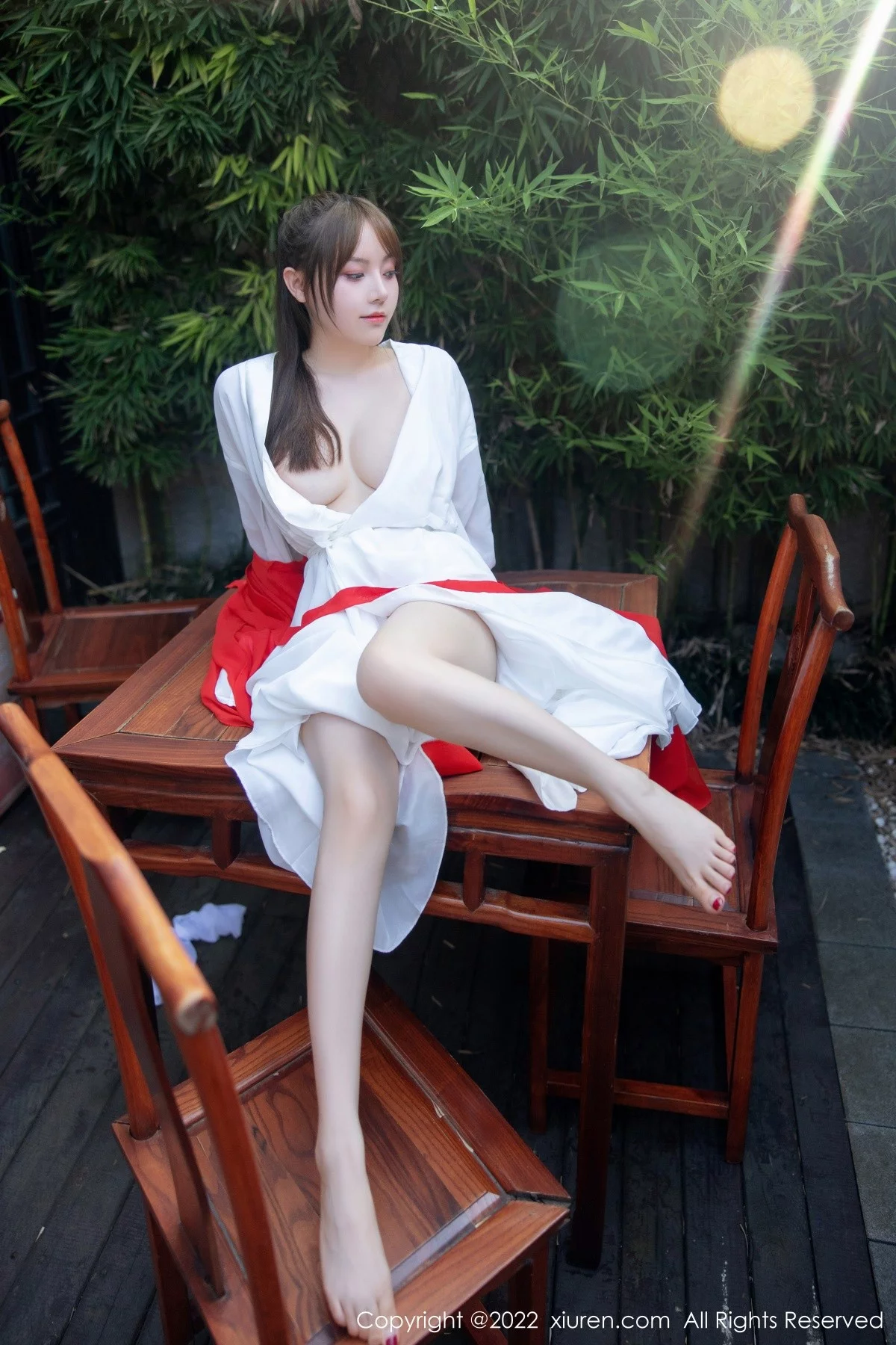 [[XiuRen秀人网]秀人网]No.5414_模特豆瓣酱性感红色唐韵古装服饰半脱露傲人豪乳惹火诱惑写真80P