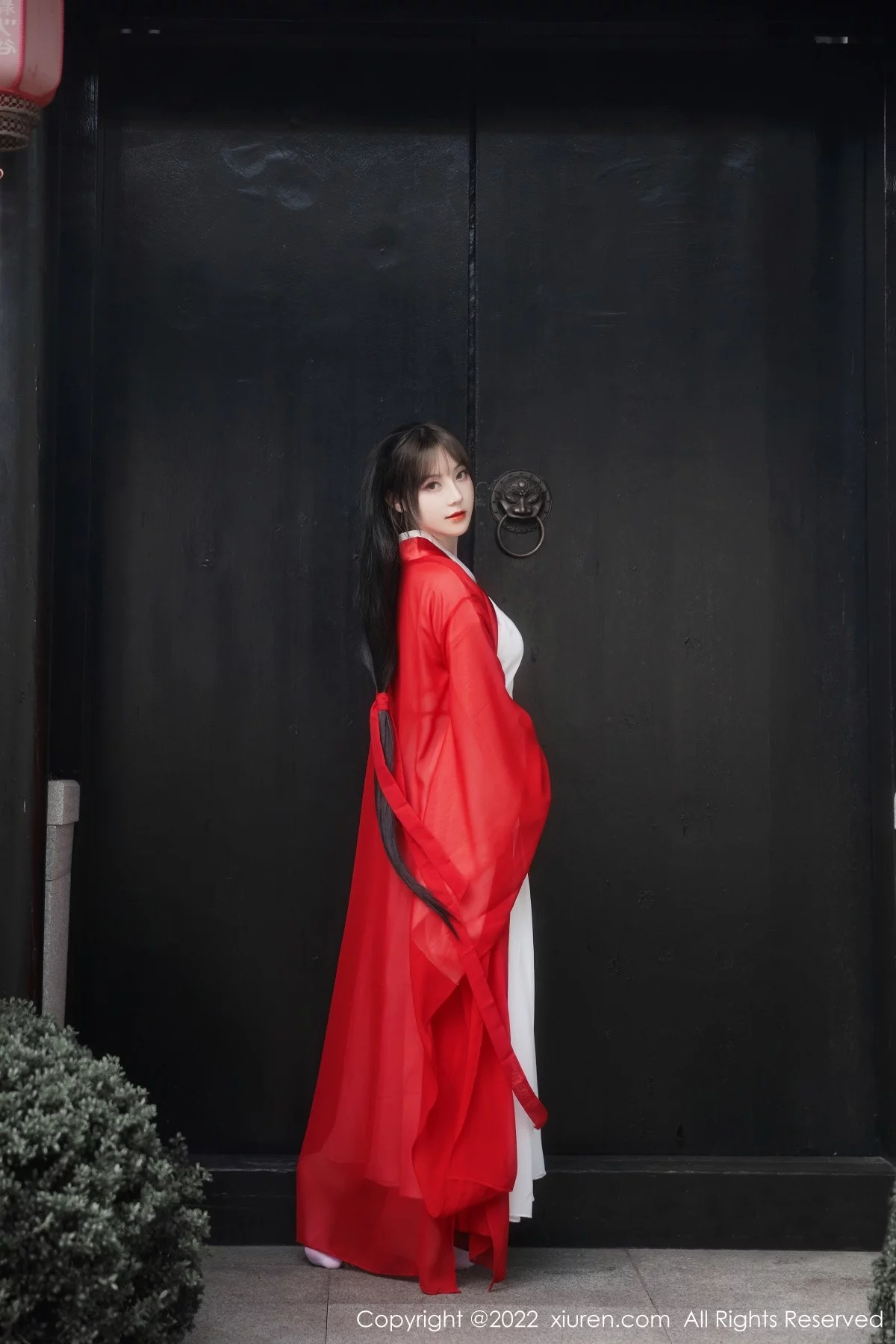 [[XiuRen秀人网]秀人网]No.5414_模特豆瓣酱性感红色唐韵古装服饰半脱露傲人豪乳惹火诱惑写真80P