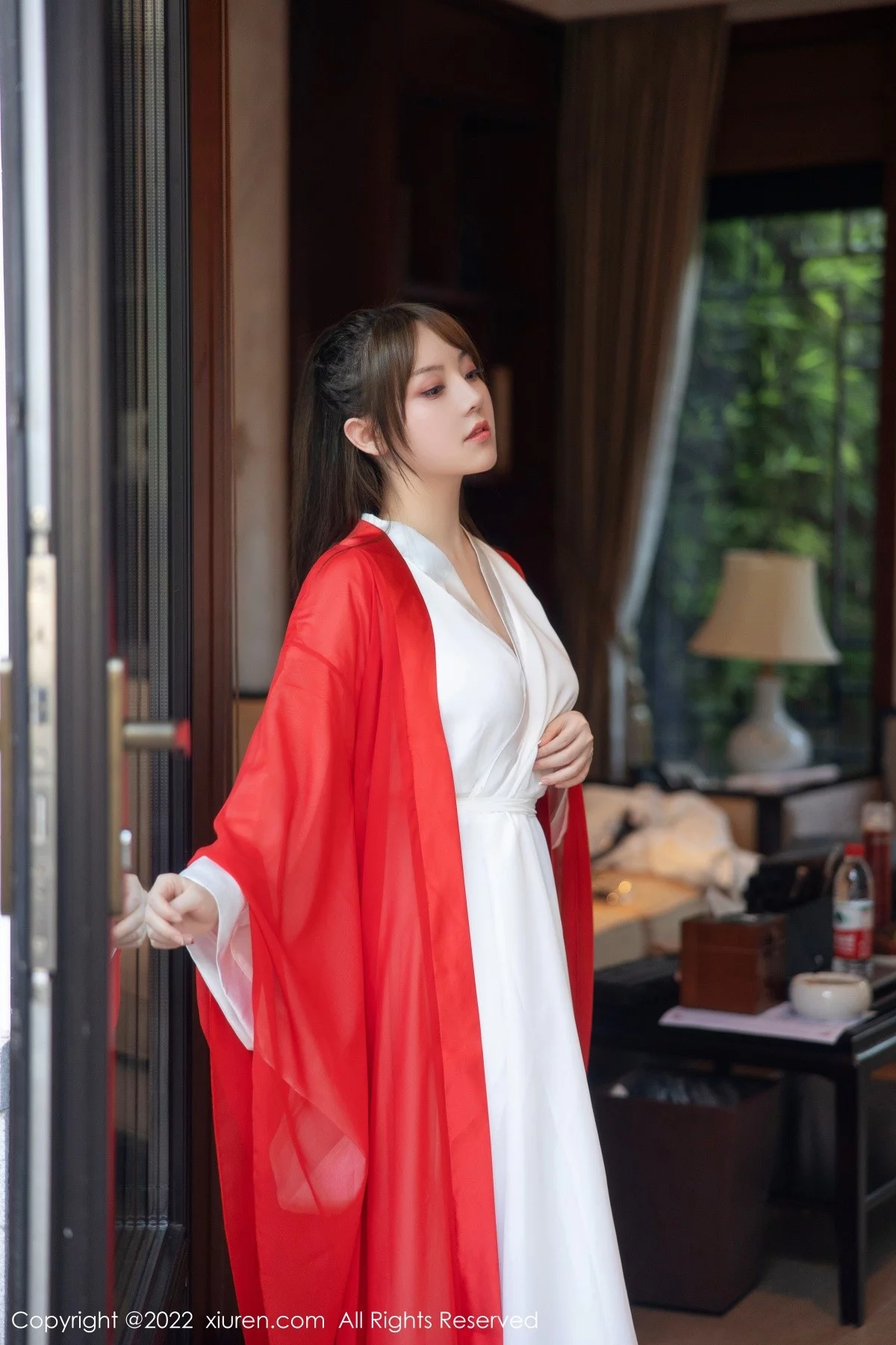 [[XiuRen秀人网]秀人网]No.5414_模特豆瓣酱性感红色唐韵古装服饰半脱露傲人豪乳惹火诱惑写真80P