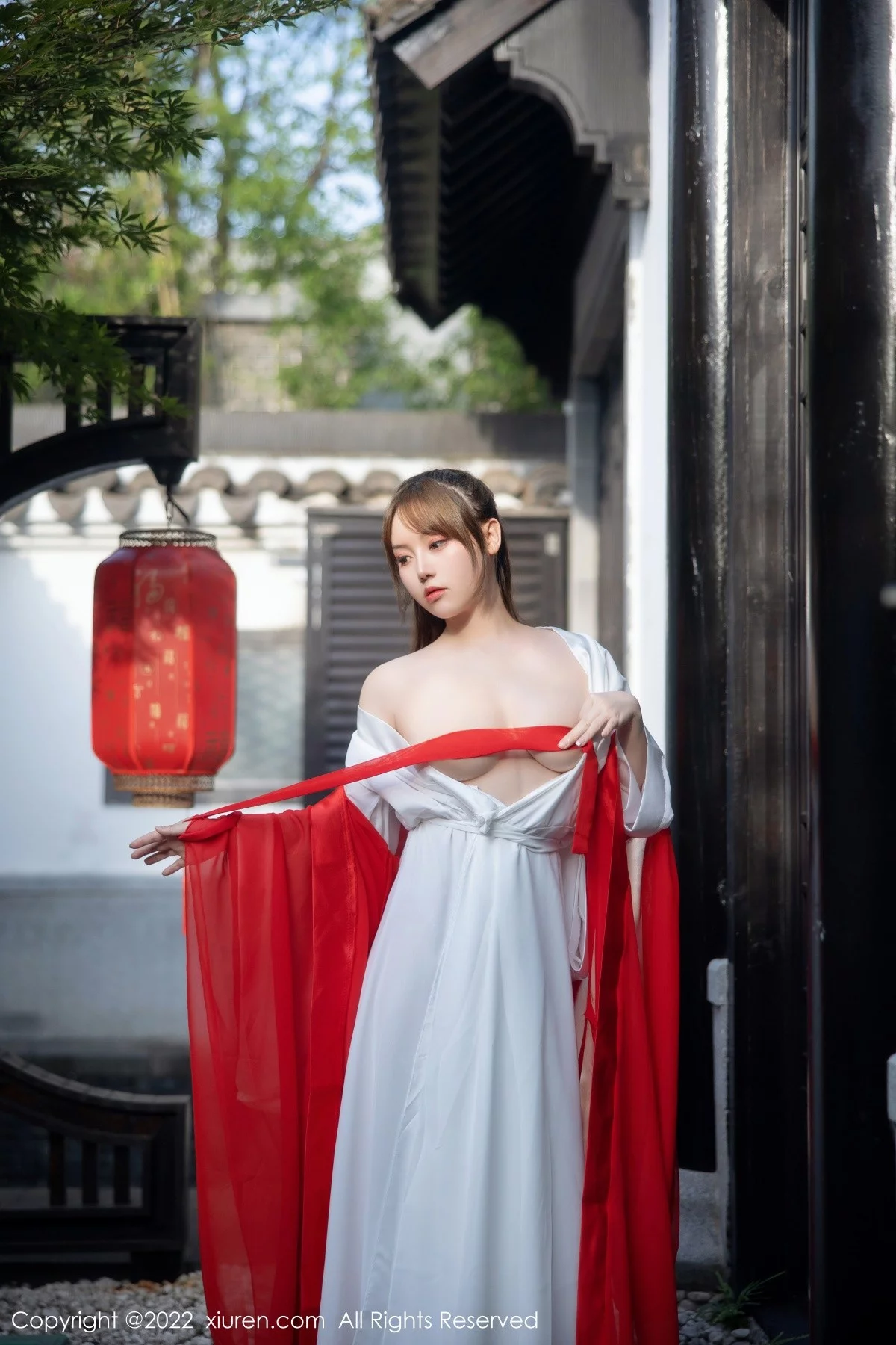 [[XiuRen秀人网]秀人网]No.5414_模特豆瓣酱性感红色唐韵古装服饰半脱露傲人豪乳惹火诱惑写真80P