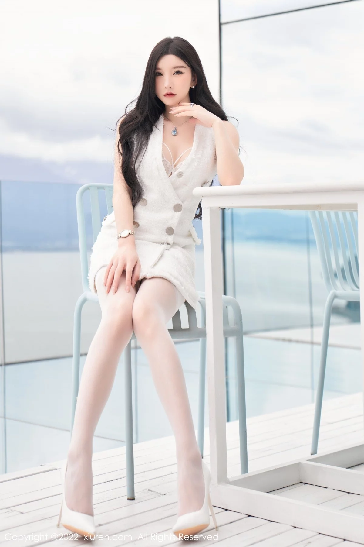 [[XiuRen秀人网]秀人网]No.5418_女神周于希Sally心愿旅拍脱白色外衣露白色蕾丝内衣诱惑写真73P