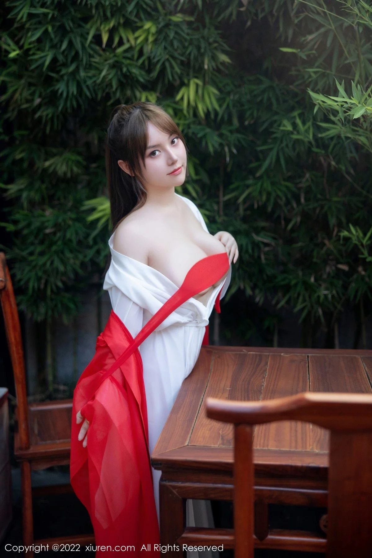 [[XiuRen秀人网]秀人网]No.5414_模特豆瓣酱性感红色唐韵古装服饰半脱露傲人豪乳惹火诱惑写真80P