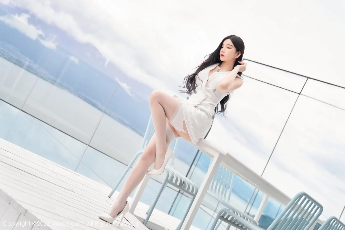 [[XiuRen秀人网]秀人网]No.5418_女神周于希Sally心愿旅拍脱白色外衣露白色蕾丝内衣诱惑写真73P