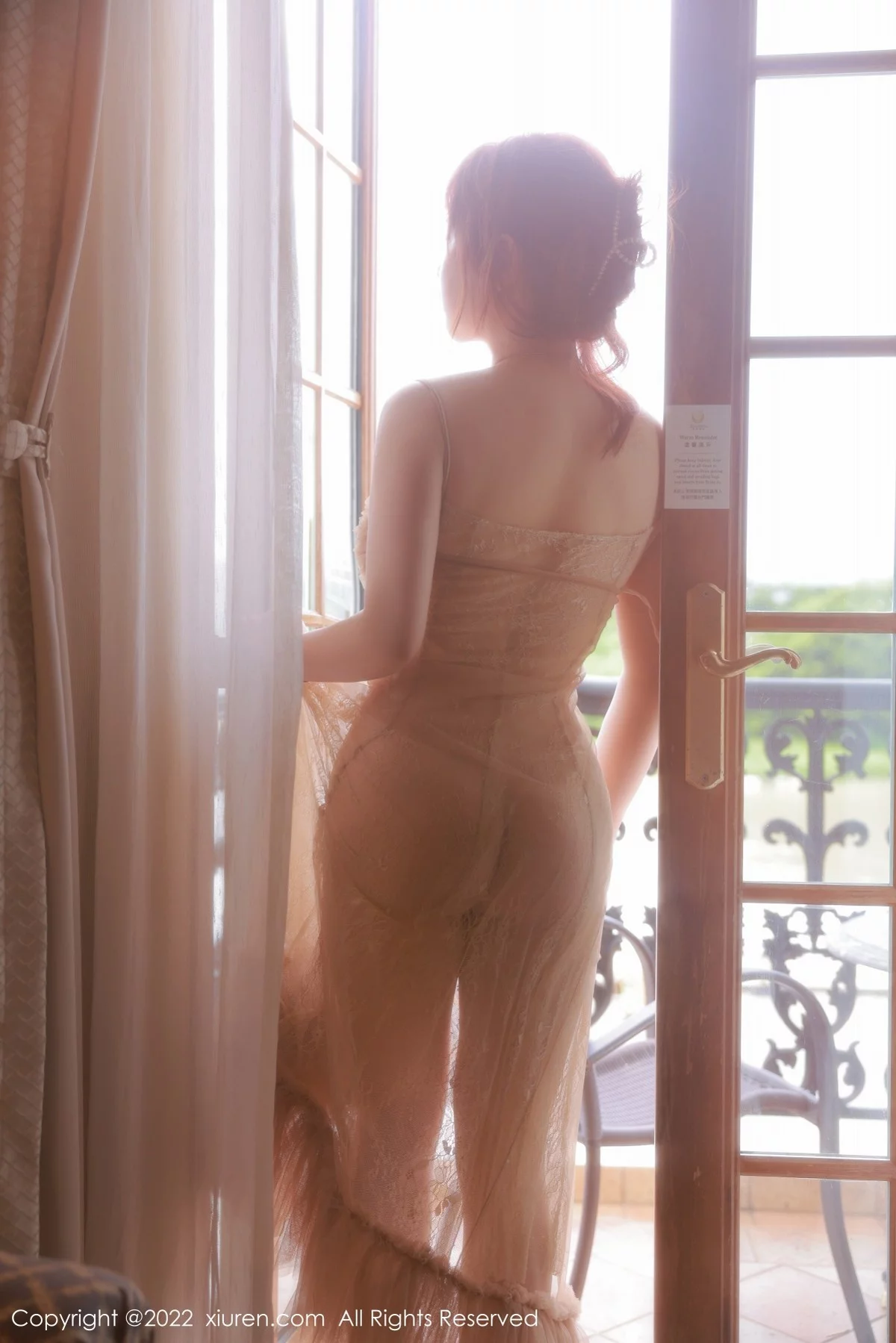 [[XiuRen秀人网]秀人网]No.5421_模特养乐多DoDo私房性感浅色睡裙透视秀火辣身材极致诱惑写真52P