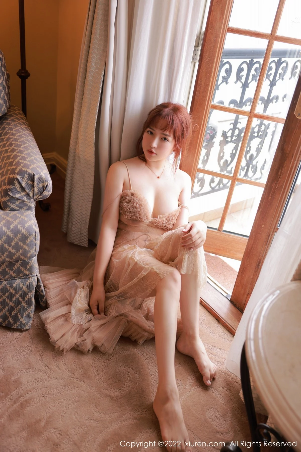 [[XiuRen秀人网]秀人网]No.5421_模特养乐多DoDo私房性感浅色睡裙透视秀火辣身材极致诱惑写真52P