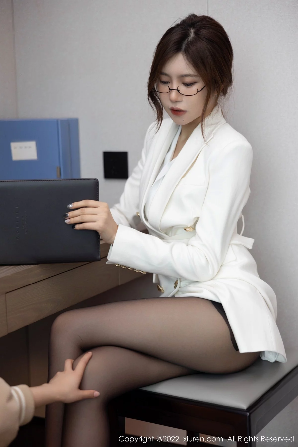 [[XiuRen秀人网]秀人网]No.5430_女神绮里嘉ula海南心愿旅拍私房半脱露性感浅色蕾丝内衣诱惑写真80P