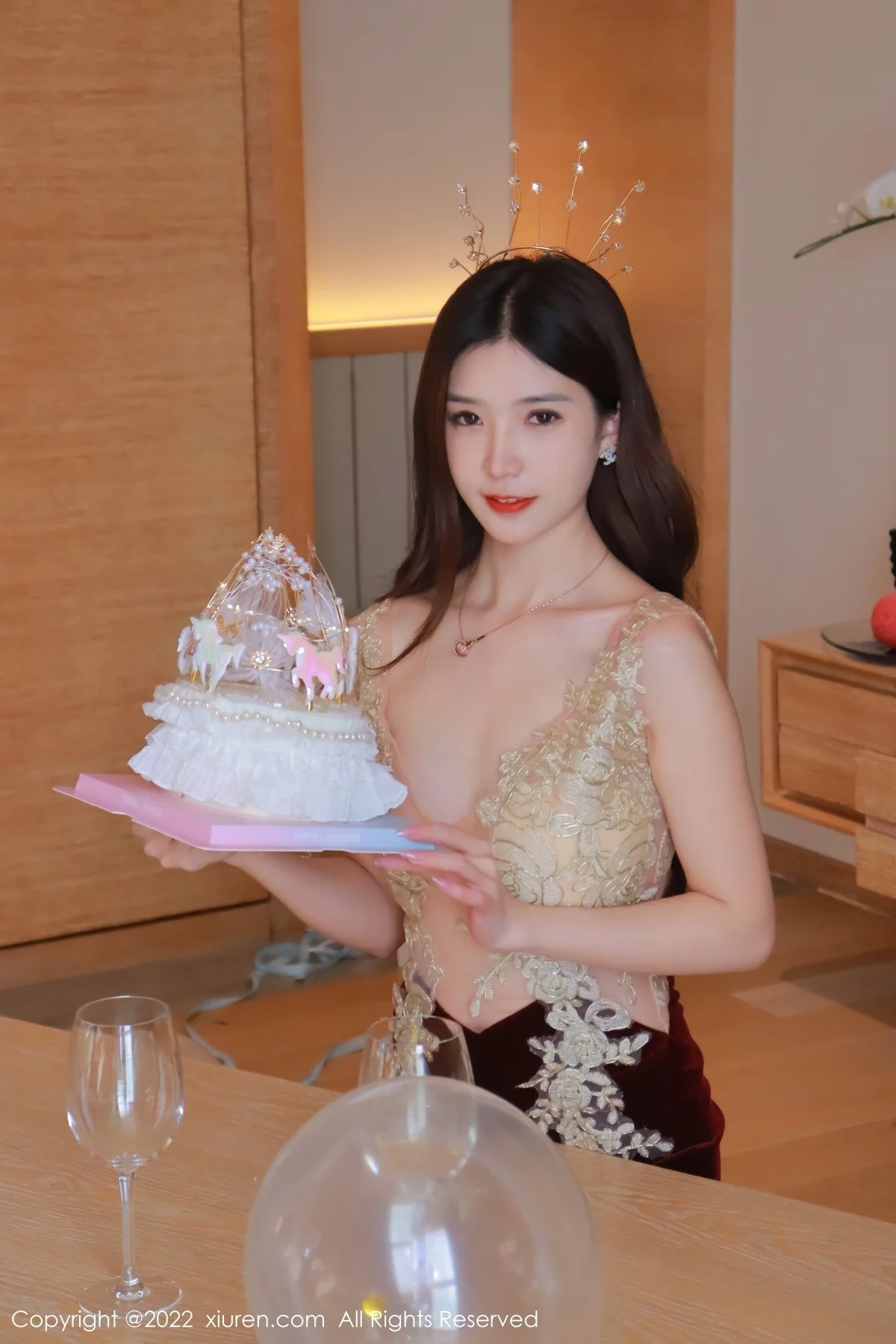 [[XiuRen秀人网]秀人网]No.5427_模特hebe韩心雨香格里拉旅拍脱连衣裙露丁字裤秀翘臀诱惑写真52P