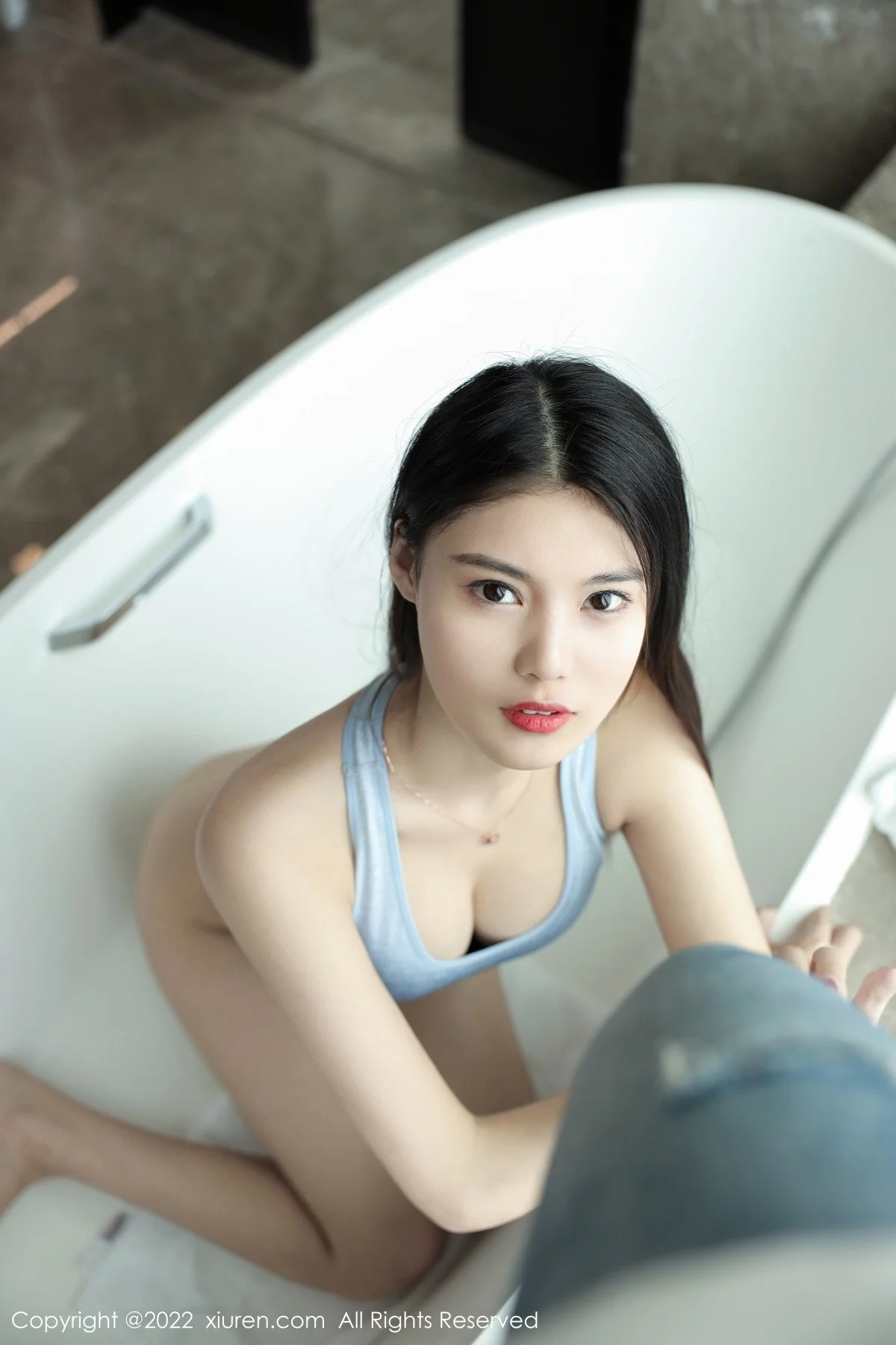 [[XiuRen秀人网]秀人网]No.5435_模特司妃SL健身室场景性感蓝色紧身运动服秀完美身材诱惑写真57P