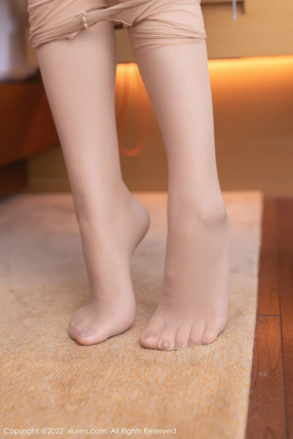 [[XiuRen秀人网]秀人网]No.5439_模特唐安琪灰色收身上衣配黑短裙半脱露蕾丝内衣迷人诱惑写真80P