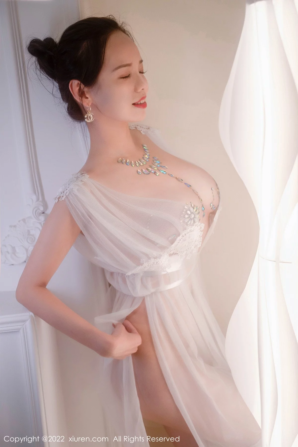 [[XiuRen秀人网]秀人网]No.5434_模特大美妞儿私房透视薄纱露情趣镶钻服饰秀火辣身材诱惑写真62P