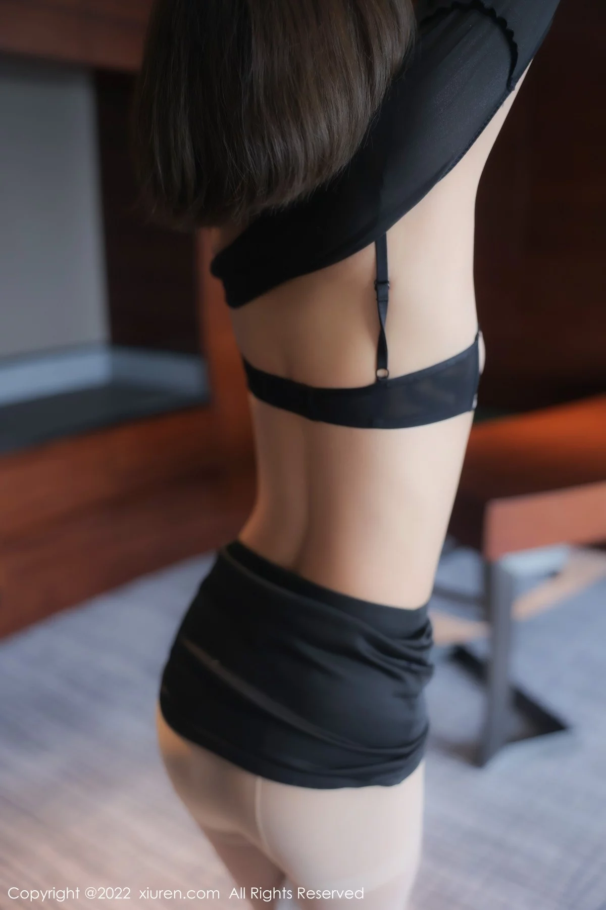 [[XiuRen秀人网]秀人网]No.5437_模特宋愉愉制服诱惑主题性感白T配黑短裙露黑色内衣诱惑写真105P