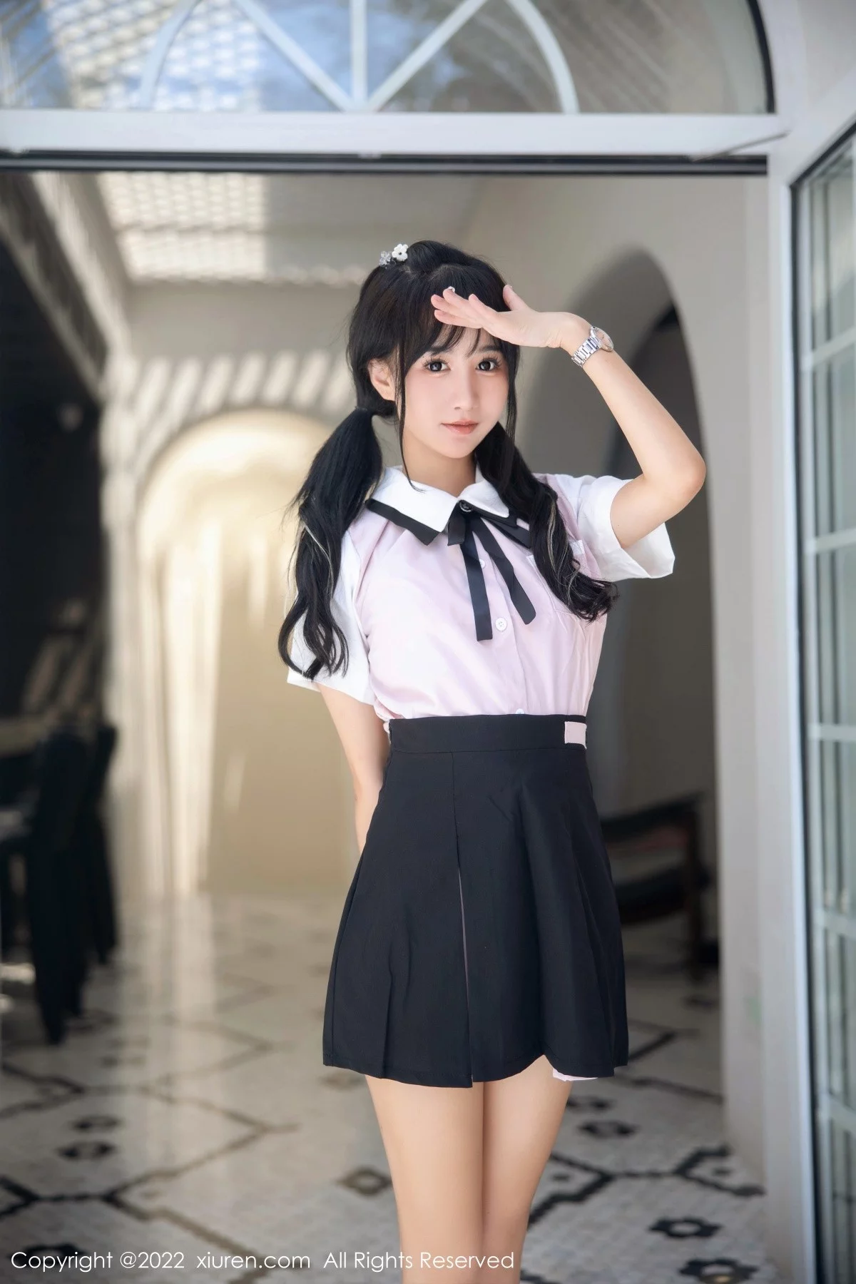 [[XiuRen秀人网]秀人网]No.5443_女神小果冻儿大理旅拍性感白T配黑短裙露粉色内衣迷人诱惑写真99P