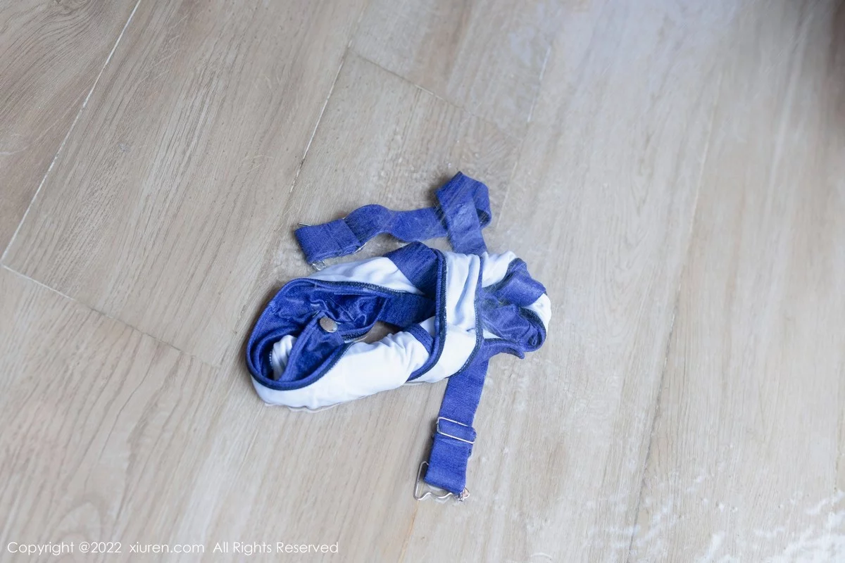 [[XiuRen秀人网]秀人网]No.5444_模特小海臀Rena万宁旅拍性感蓝色吊带泳衣秀浑圆翘臀诱惑写真62P