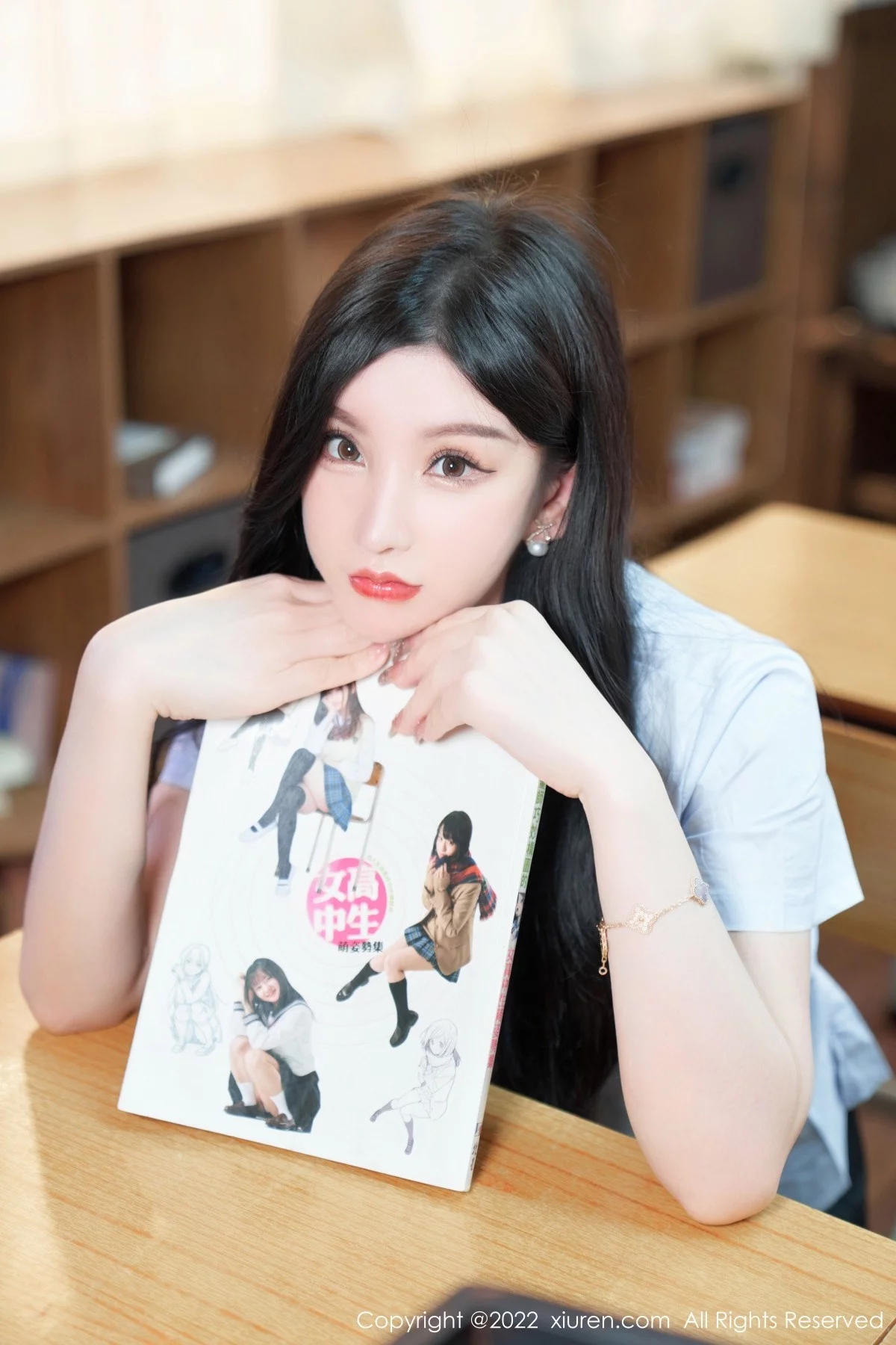 [[XiuRen秀人网]秀人网]No.5452_女神周于希Sally学妹装扮半脱露黑色蕾丝边内衣撩人诱惑写真76P