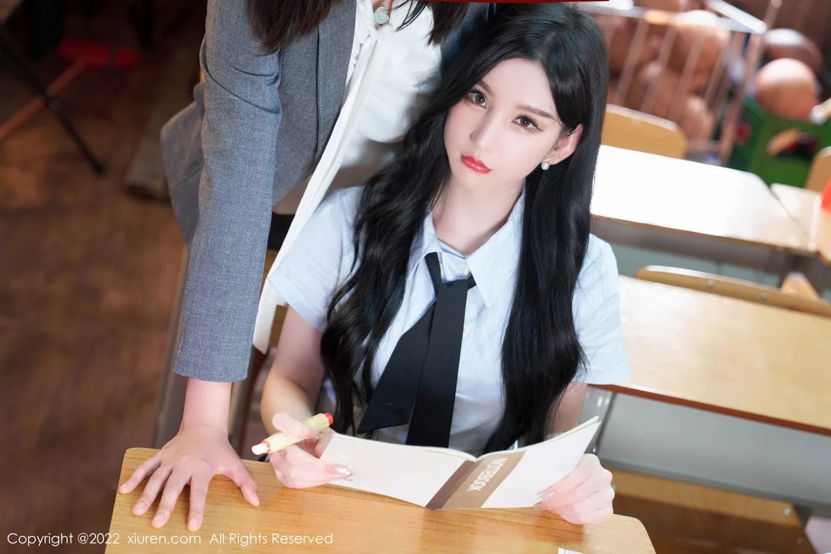 [[XiuRen秀人网]秀人网]No.5452_女神周于希Sally学妹装扮半脱露黑色蕾丝边内衣撩人诱惑写真76P