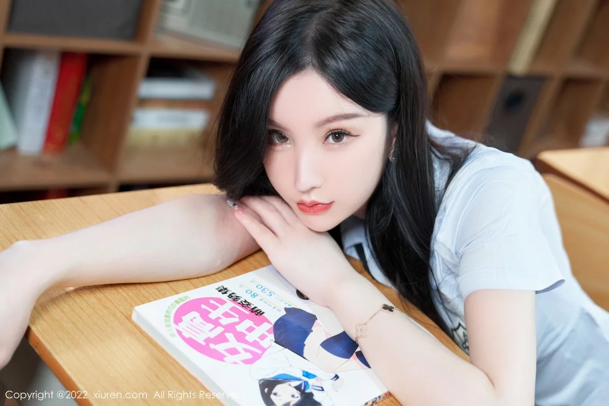 [[XiuRen秀人网]秀人网]No.5452_女神周于希Sally学妹装扮半脱露黑色蕾丝边内衣撩人诱惑写真76P