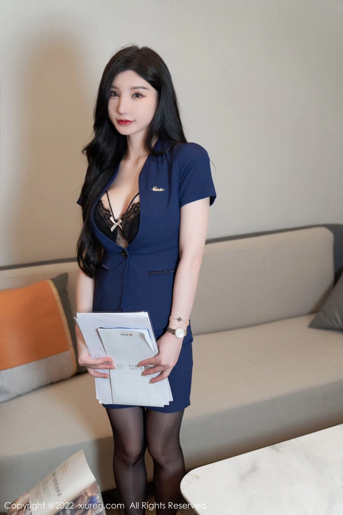 [[XiuRen秀人网]秀人网]No.5324_女神周于希Sally心愿旅拍脱蓝色职业装露黑色蕾丝内衣诱惑写真81P