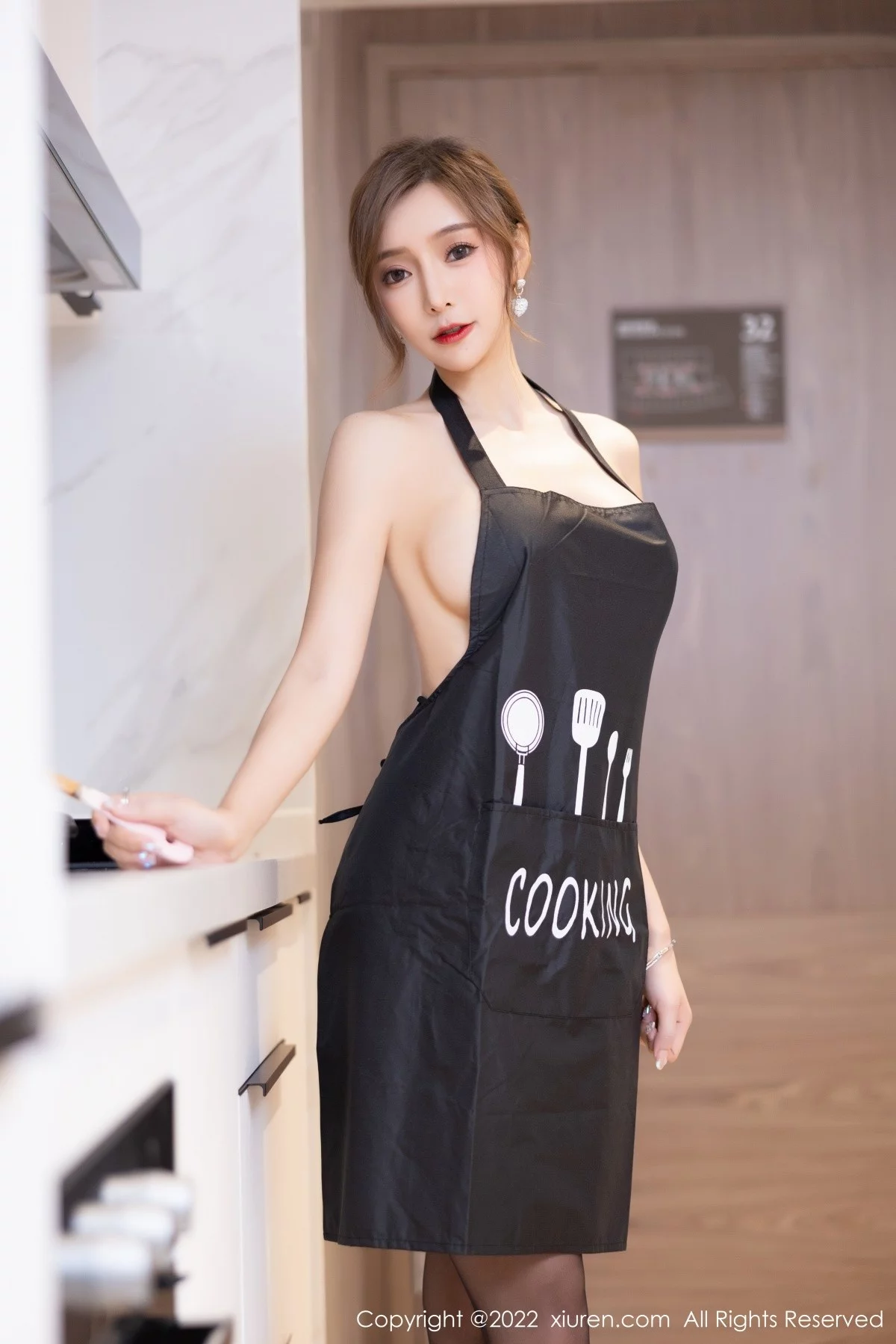 [[XiuRen秀人网]秀人网]No.5325_女神王馨瑶yanni私房超薄无内黑丝系列秀完美身材撩人诱惑写真78P