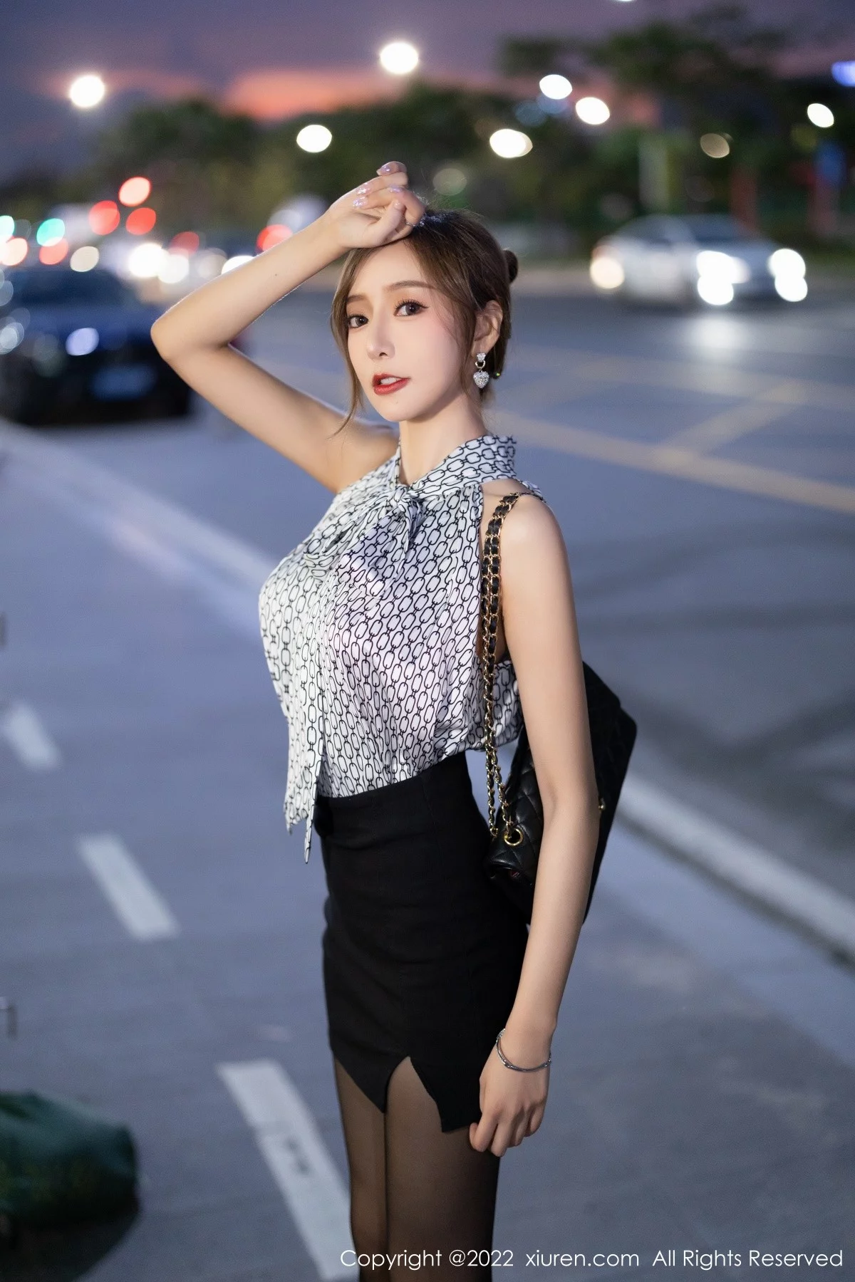 [[XiuRen秀人网]秀人网]No.5325_女神王馨瑶yanni私房超薄无内黑丝系列秀完美身材撩人诱惑写真78P