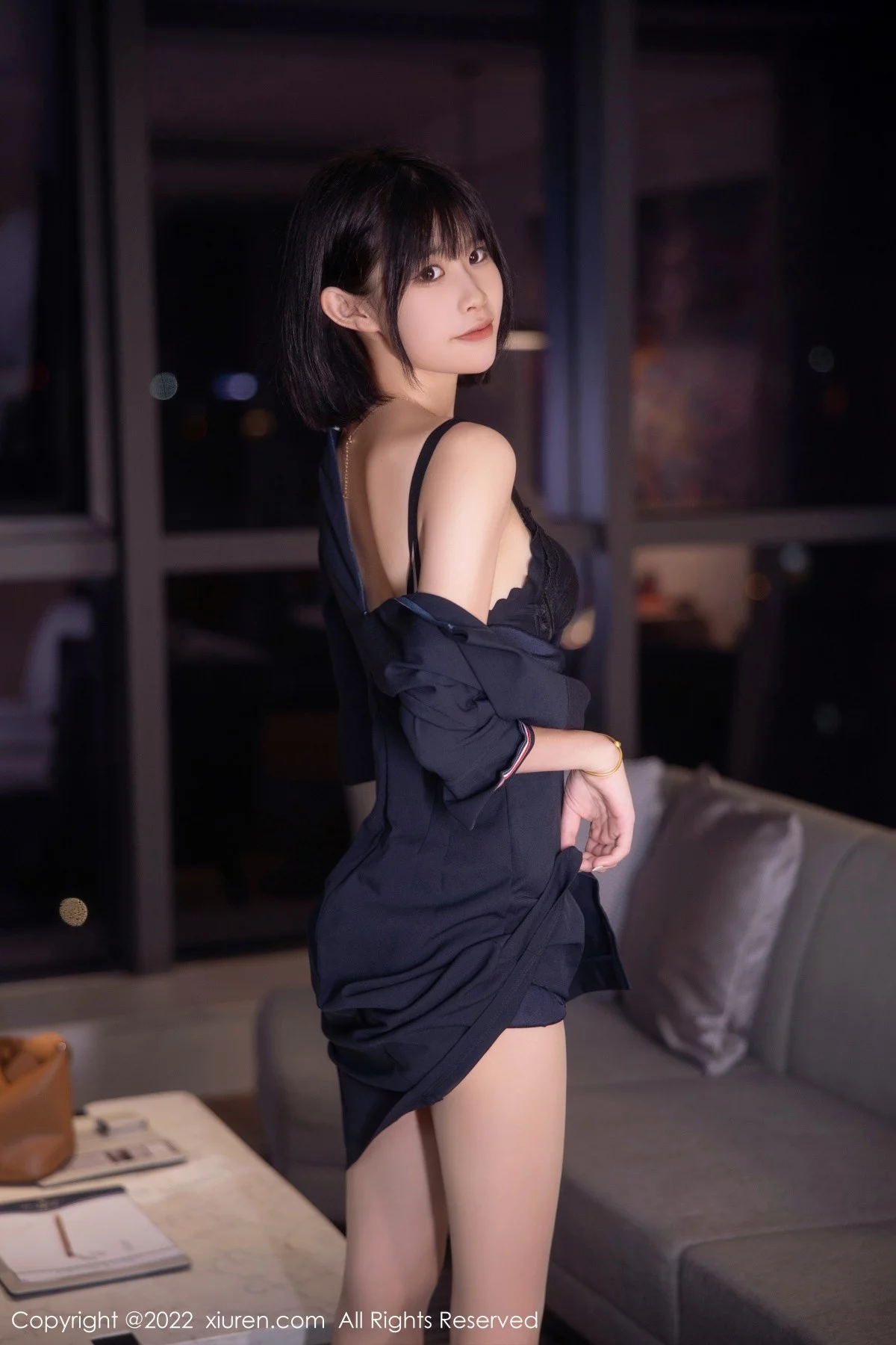 [[XiuRen秀人网]秀人网]No.5329_模特77qiqi私房半脱露性感蓝色蕾丝内衣配超薄肉丝完美诱惑写真98P