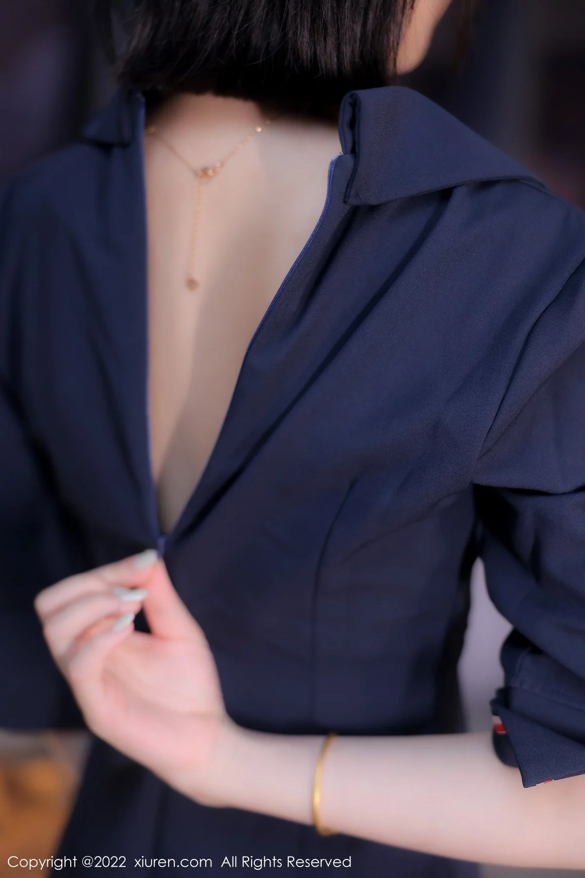 [[XiuRen秀人网]秀人网]No.5329_模特77qiqi私房半脱露性感蓝色蕾丝内衣配超薄肉丝完美诱惑写真98P