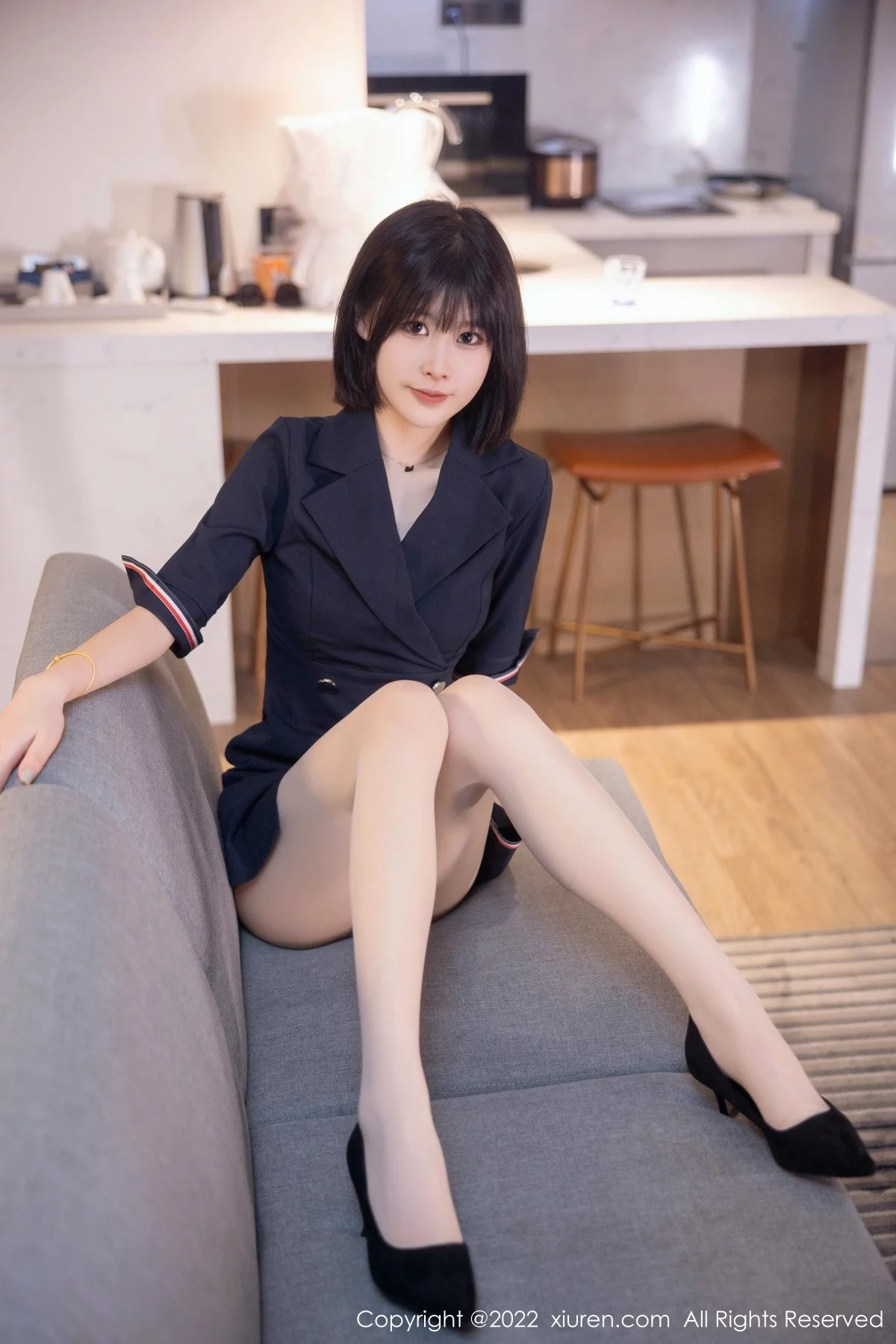 [[XiuRen秀人网]秀人网]No.5329_模特77qiqi私房半脱露性感蓝色蕾丝内衣配超薄肉丝完美诱惑写真98P