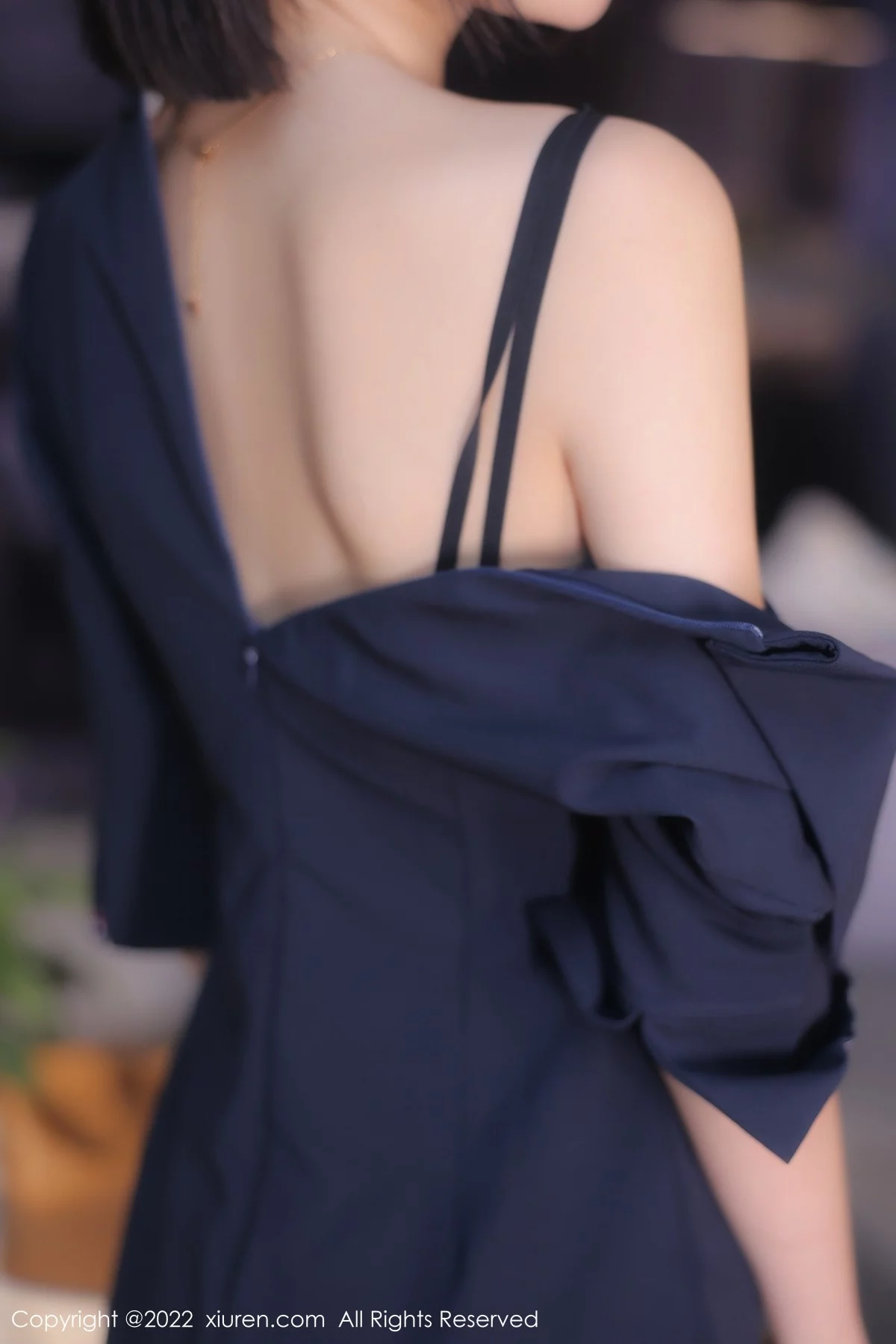 [[XiuRen秀人网]秀人网]No.5329_模特77qiqi私房半脱露性感蓝色蕾丝内衣配超薄肉丝完美诱惑写真98P