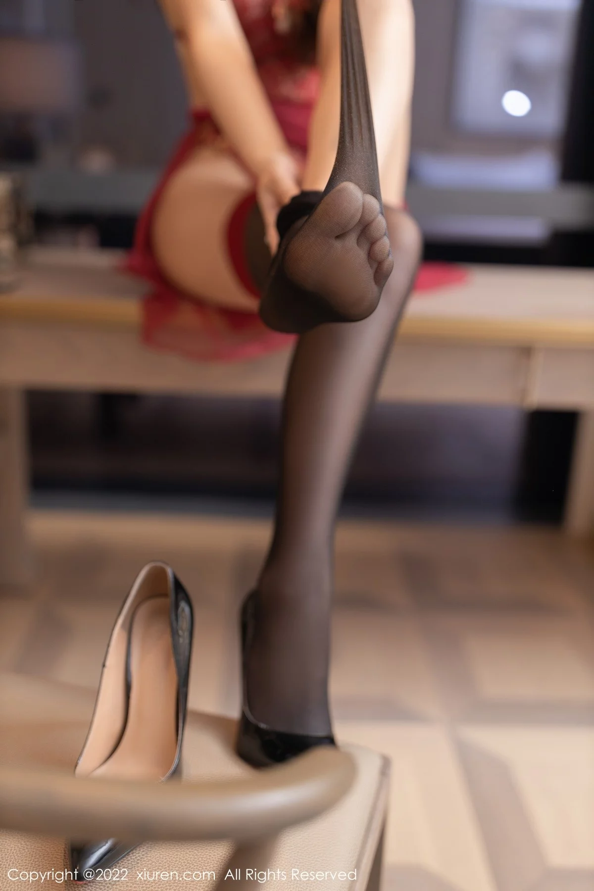 [[XiuRen秀人网]秀人网]No.5331_模特唐安琪广州-云南旅拍性感红色轻透薄纱秀完美身材诱惑写真75P