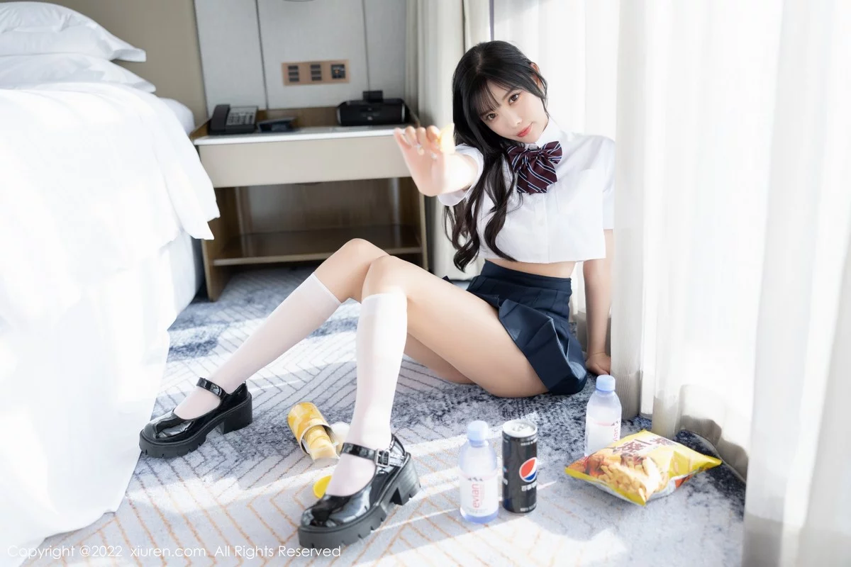 [[XiuRen秀人网]秀人网]No.5338_女神杨晨晨Yome清爽学妹制服露蕾丝内衣秀完美身材诱惑写真82P