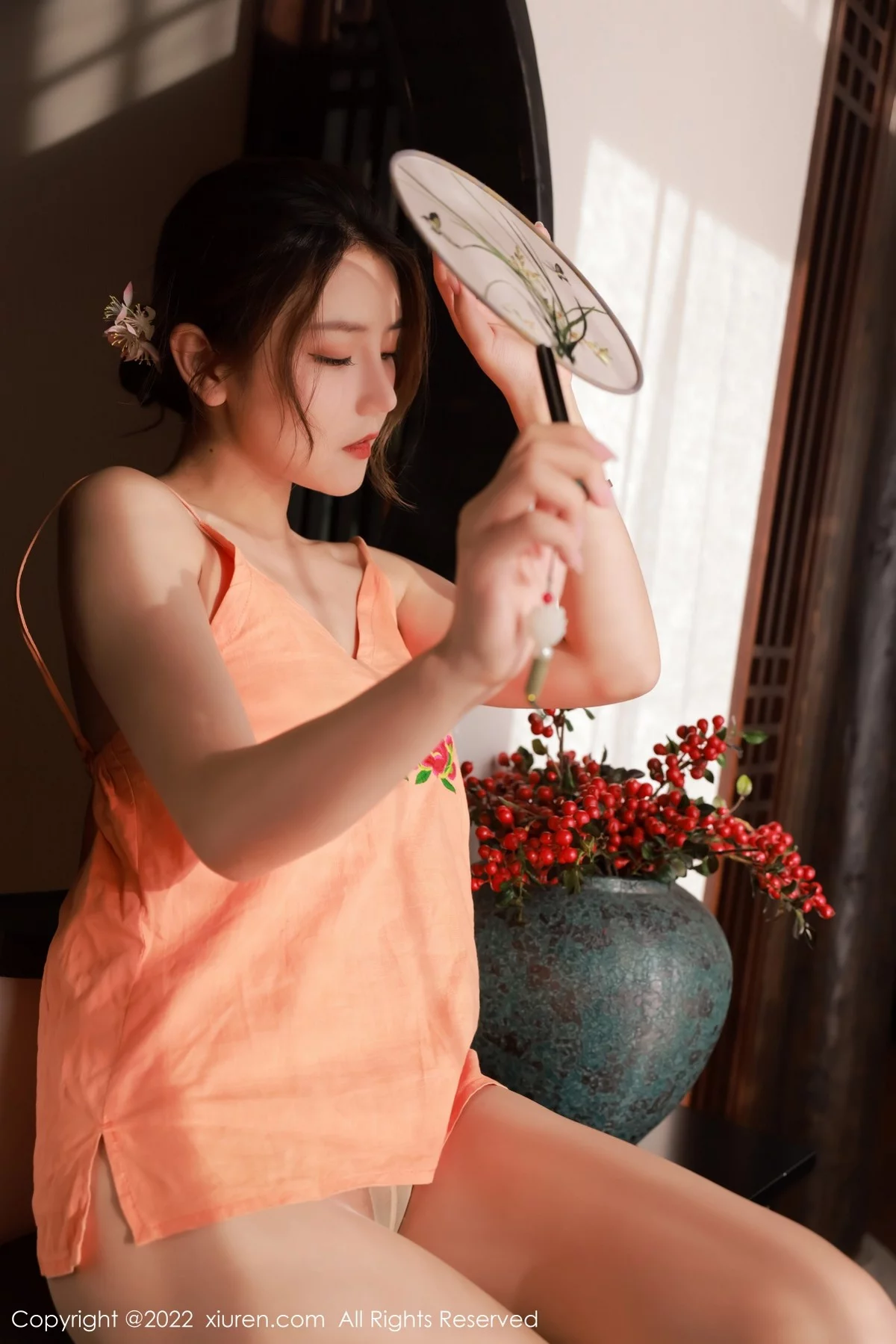 [[XiuRen秀人网]秀人网]No.5334_模特Sugar糖酒酒澳门旅拍性感橙色吊带配无内肉丝惹火诱惑写真55P