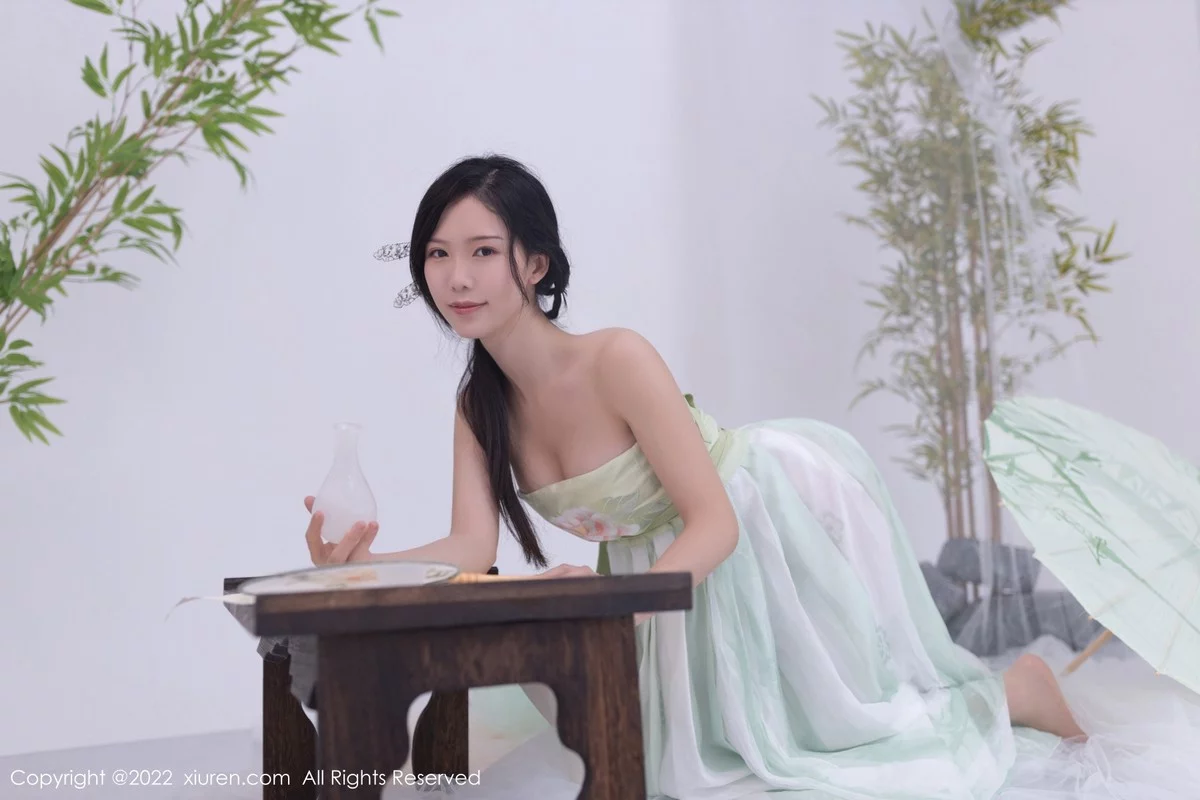 [[XiuRen秀人网]秀人网]No.5345_模特利世私房性感淡绿色轻透古装服饰透视秀火辣身材诱惑写真72P