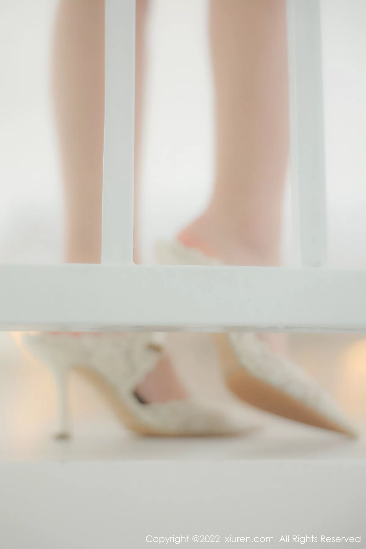 [[XiuRen秀人网]秀人网]No.5453_模特小麦是只喵大理旅拍私房性感灰色短裙露浑圆翘臀诱惑写真96P