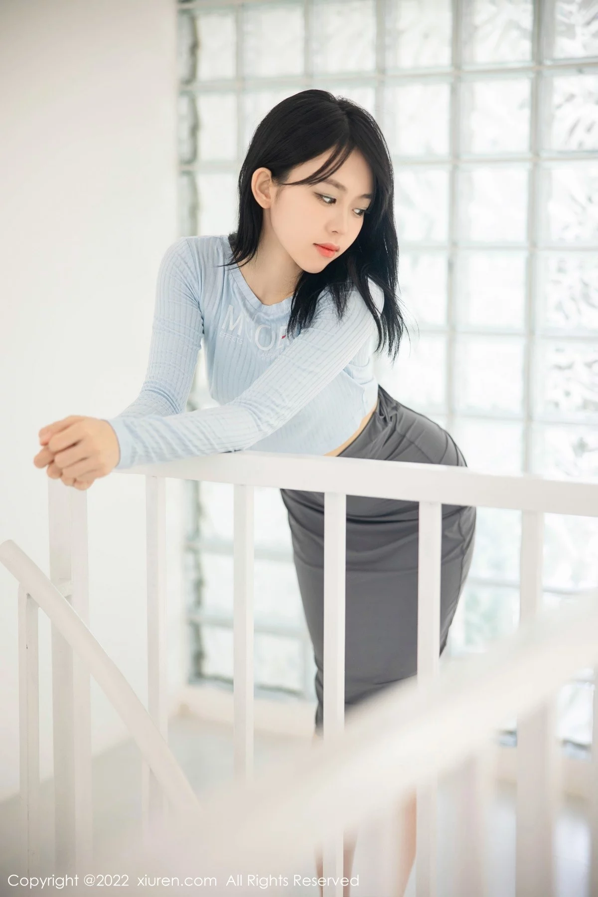 [[XiuRen秀人网]秀人网]No.5453_模特小麦是只喵大理旅拍私房性感灰色短裙露浑圆翘臀诱惑写真96P